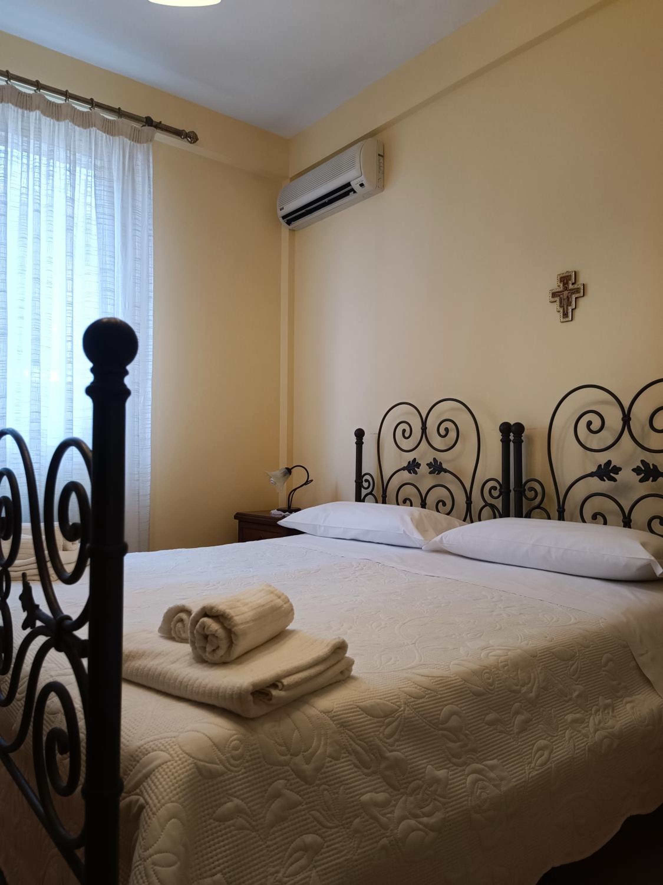 Large Double Room photo 1