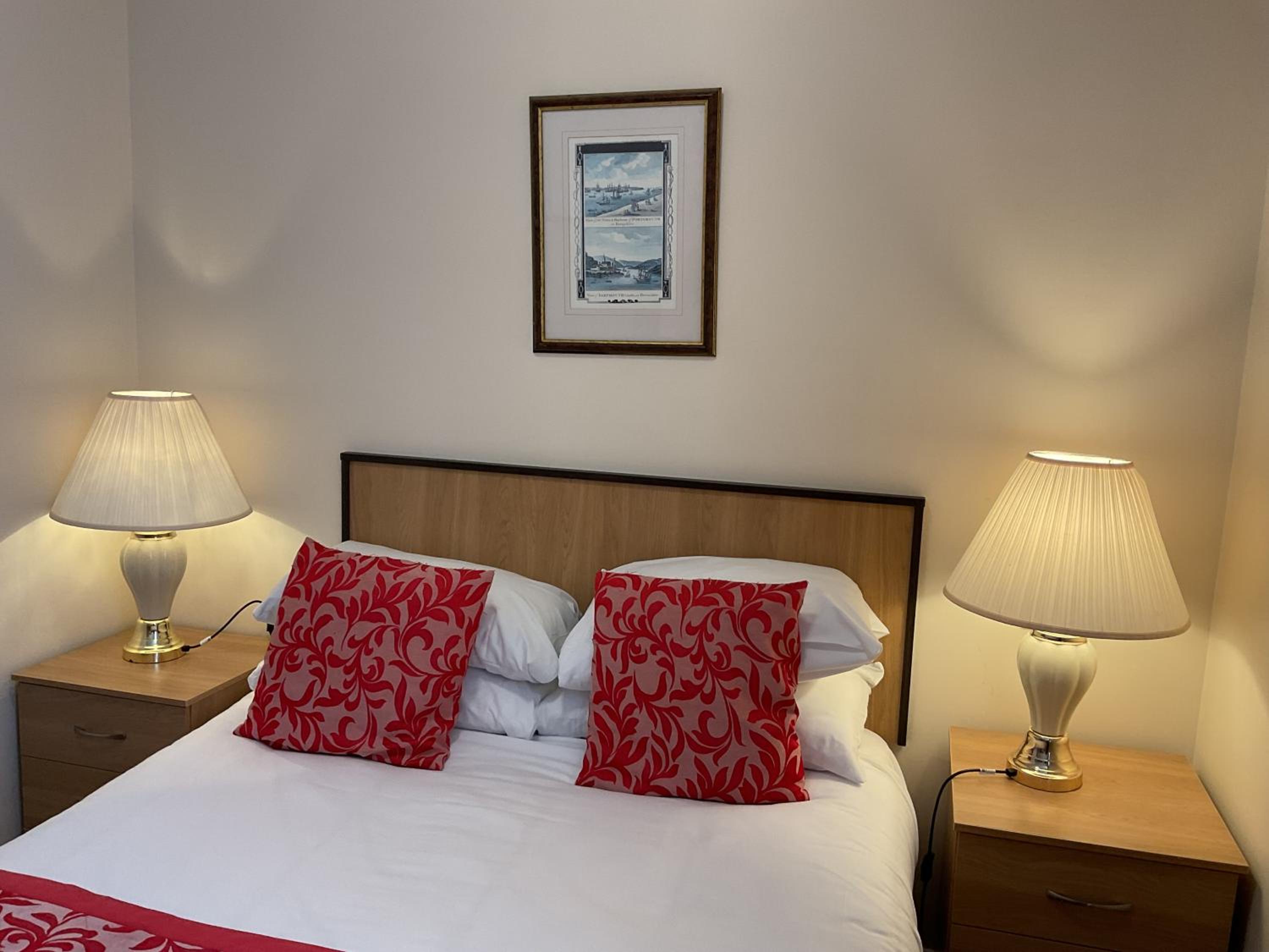 Small Double Room - Photo 4