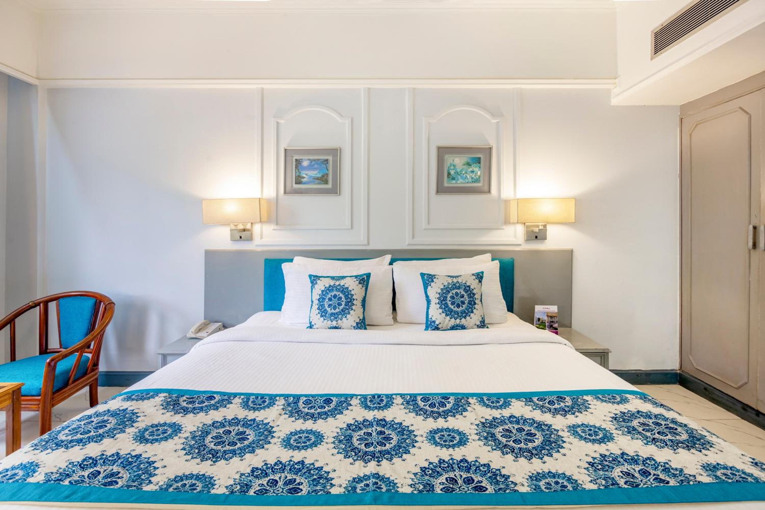 Privilege Suite - Photo 10