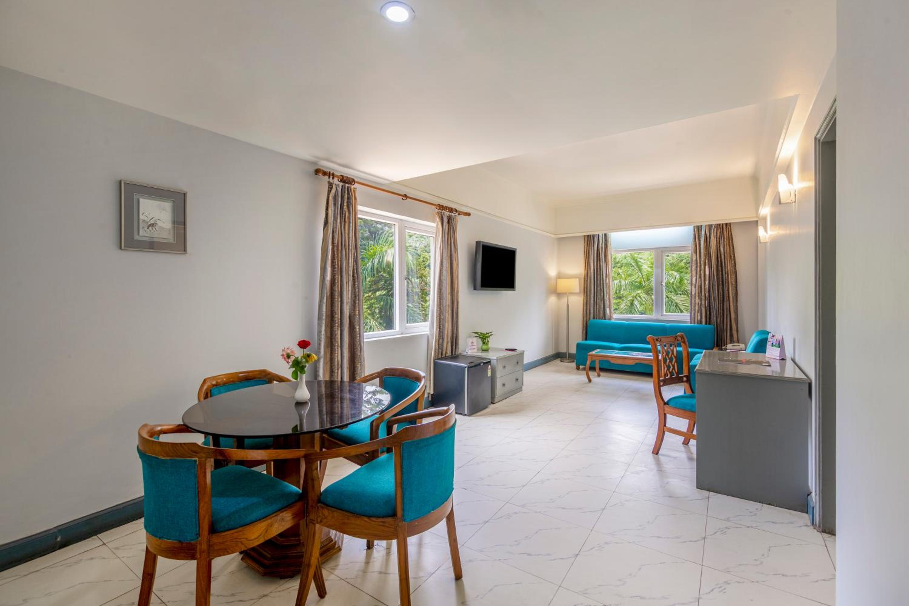 Privilege Suite - Photo 8