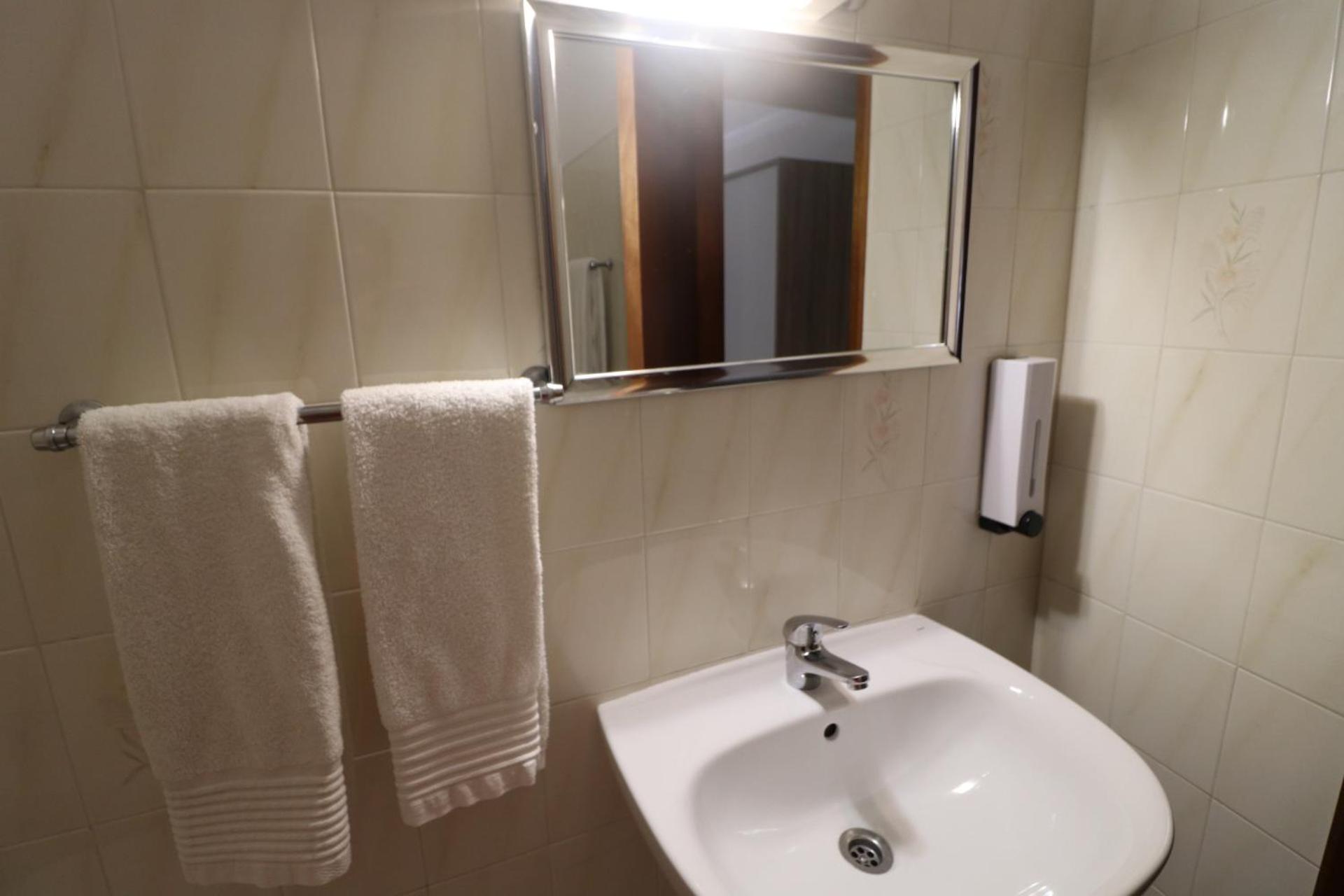 Double Room - Photo 2