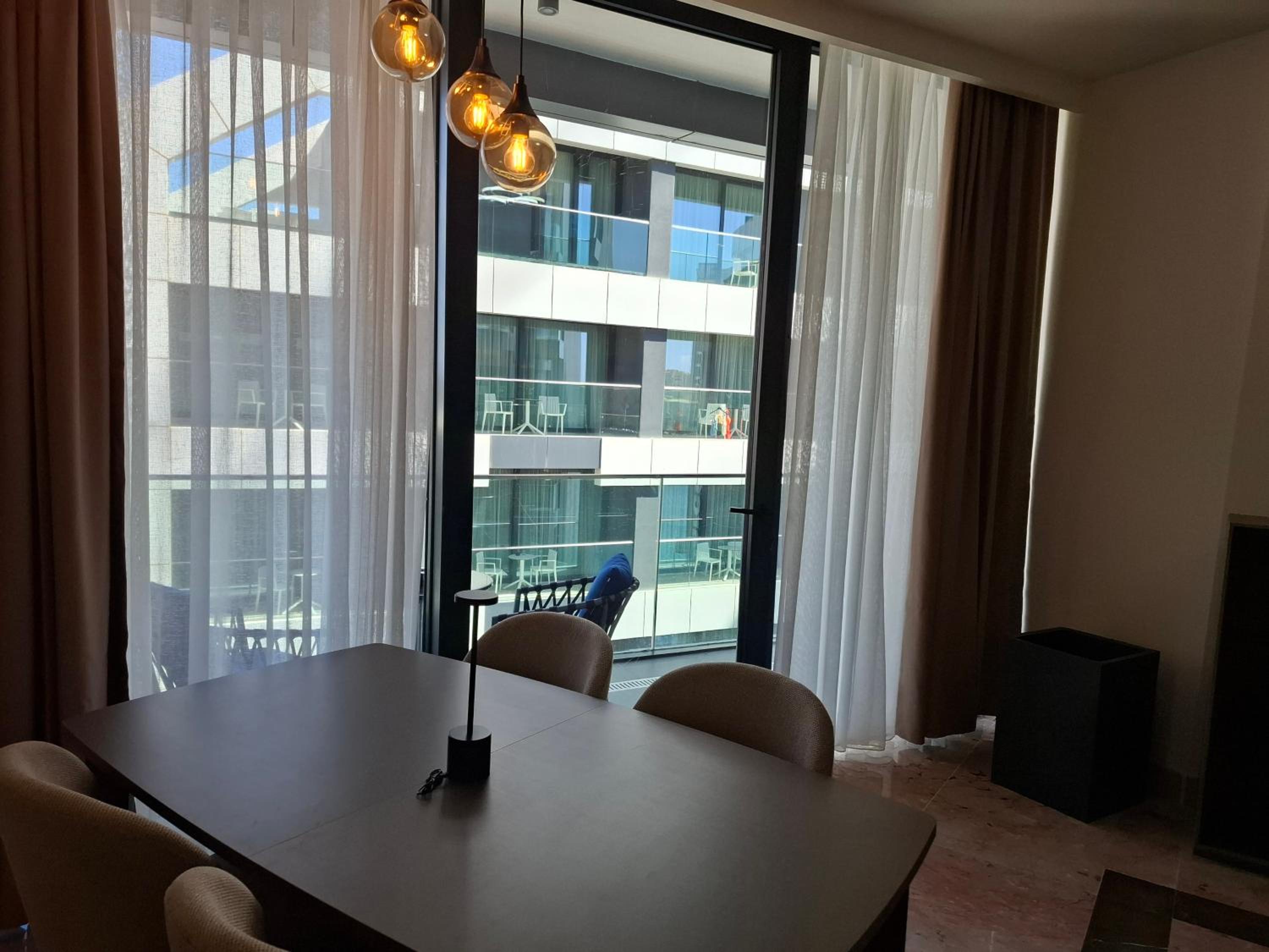 One-Bedroom Deluxe Apartment - Photo 4