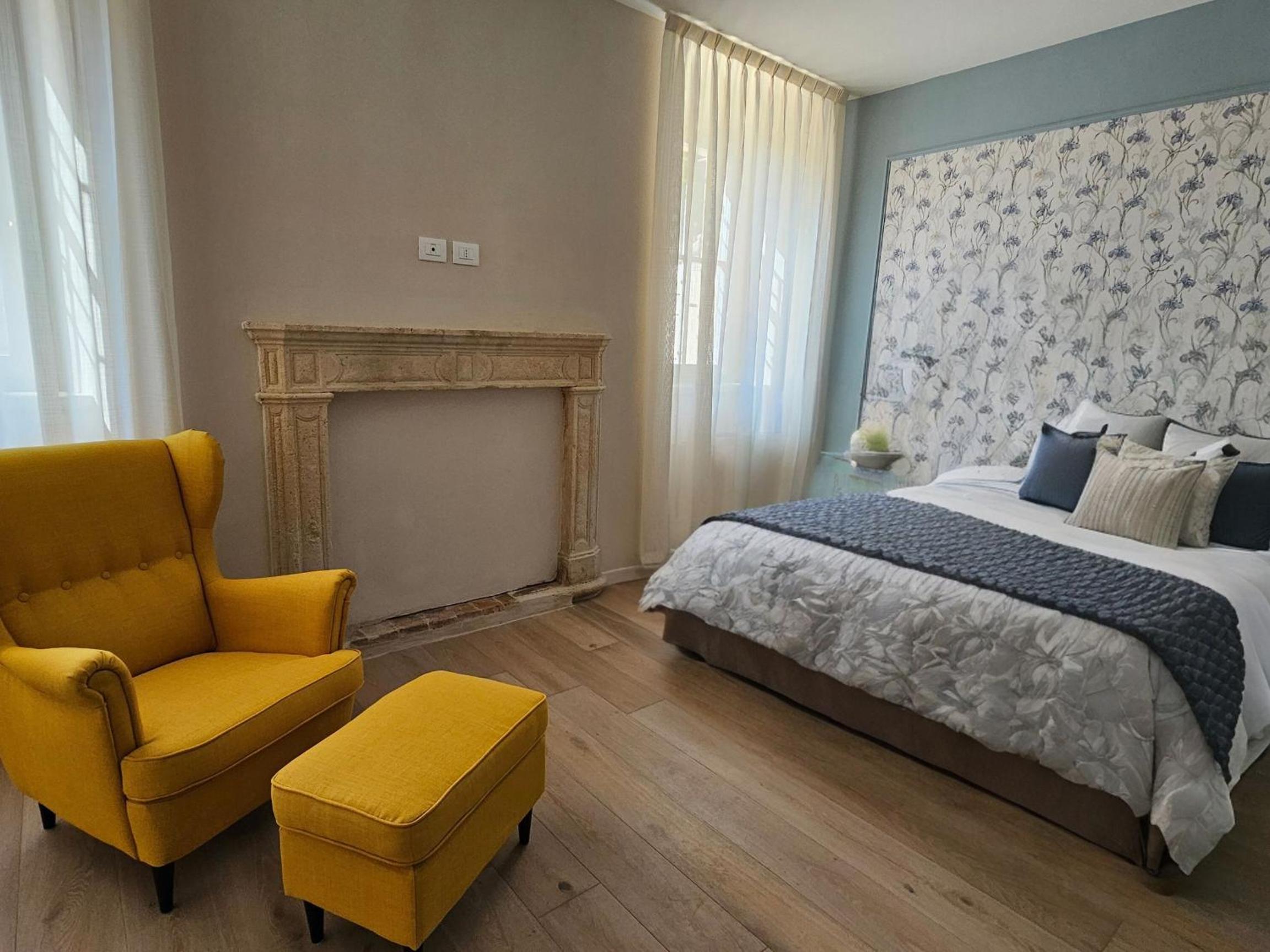 Studio Apartment photo 1