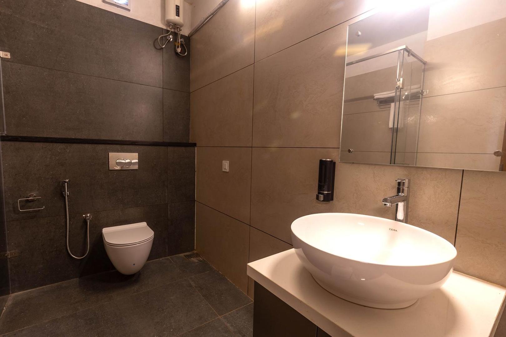 Deluxe Room - Photo 5