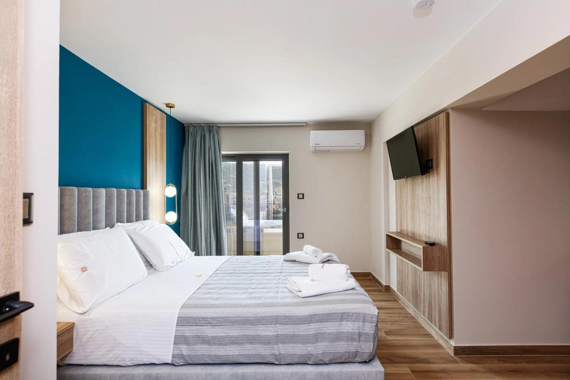 Two-Bedroom Suite -Split Level - Photo 10