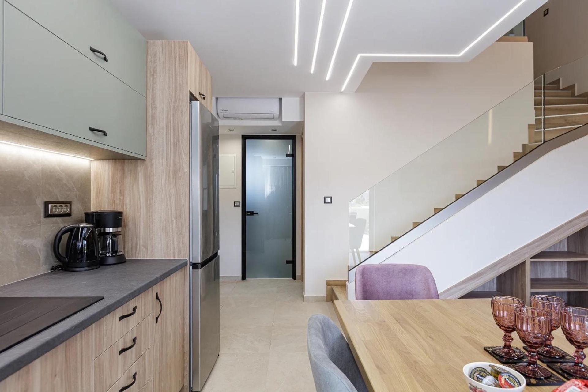 Two-Bedroom Suite -Split Level - Photo 2