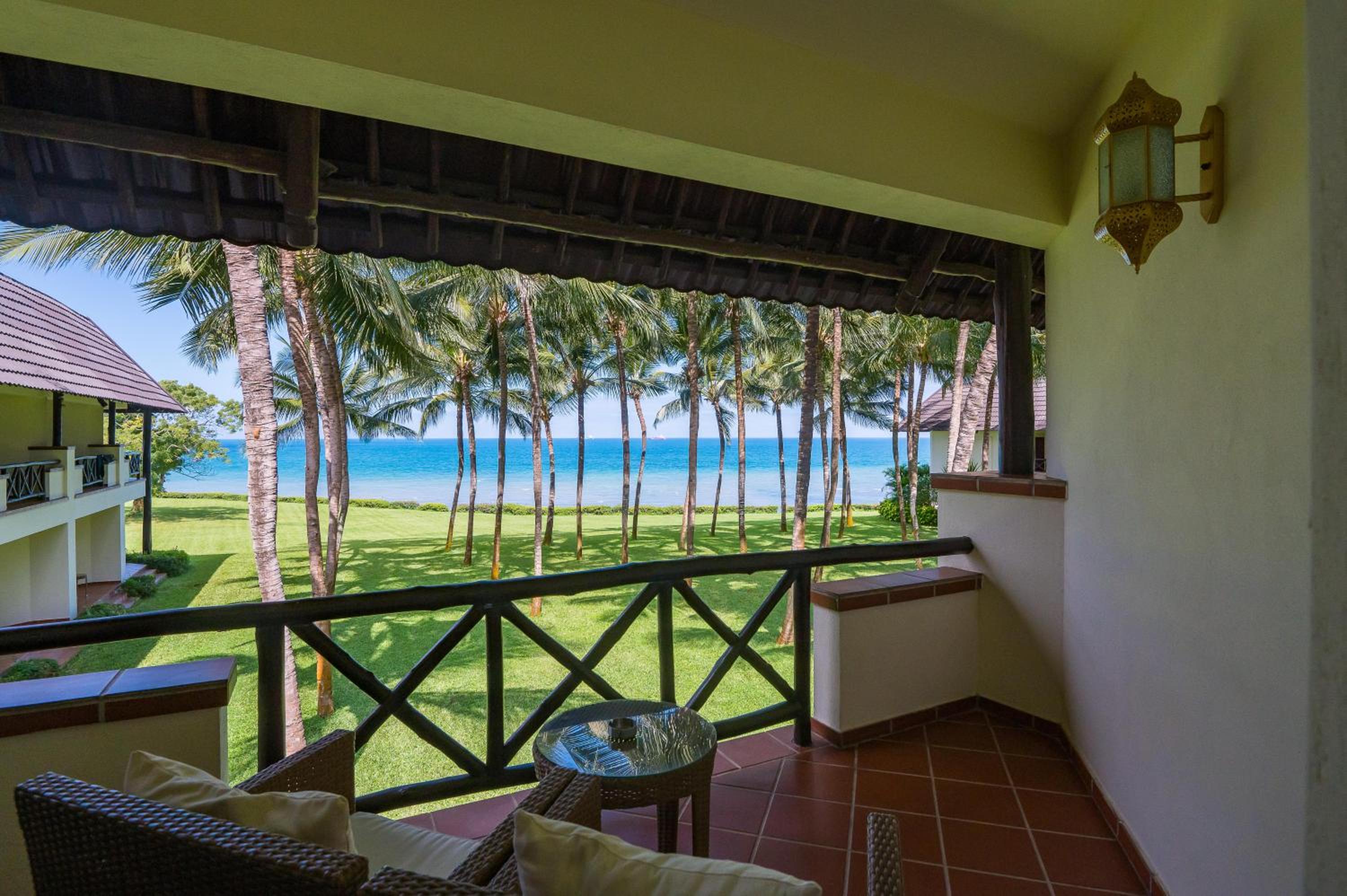 Twin Room with Sea View - Photo 3