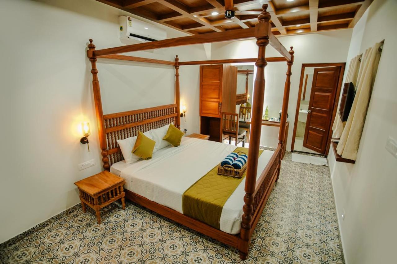 Superior King Room photo 2