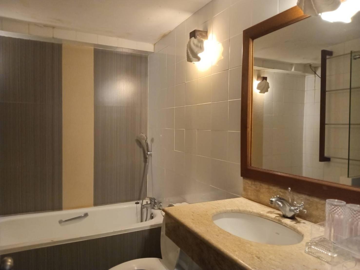 Standard Double Room - Photo 3