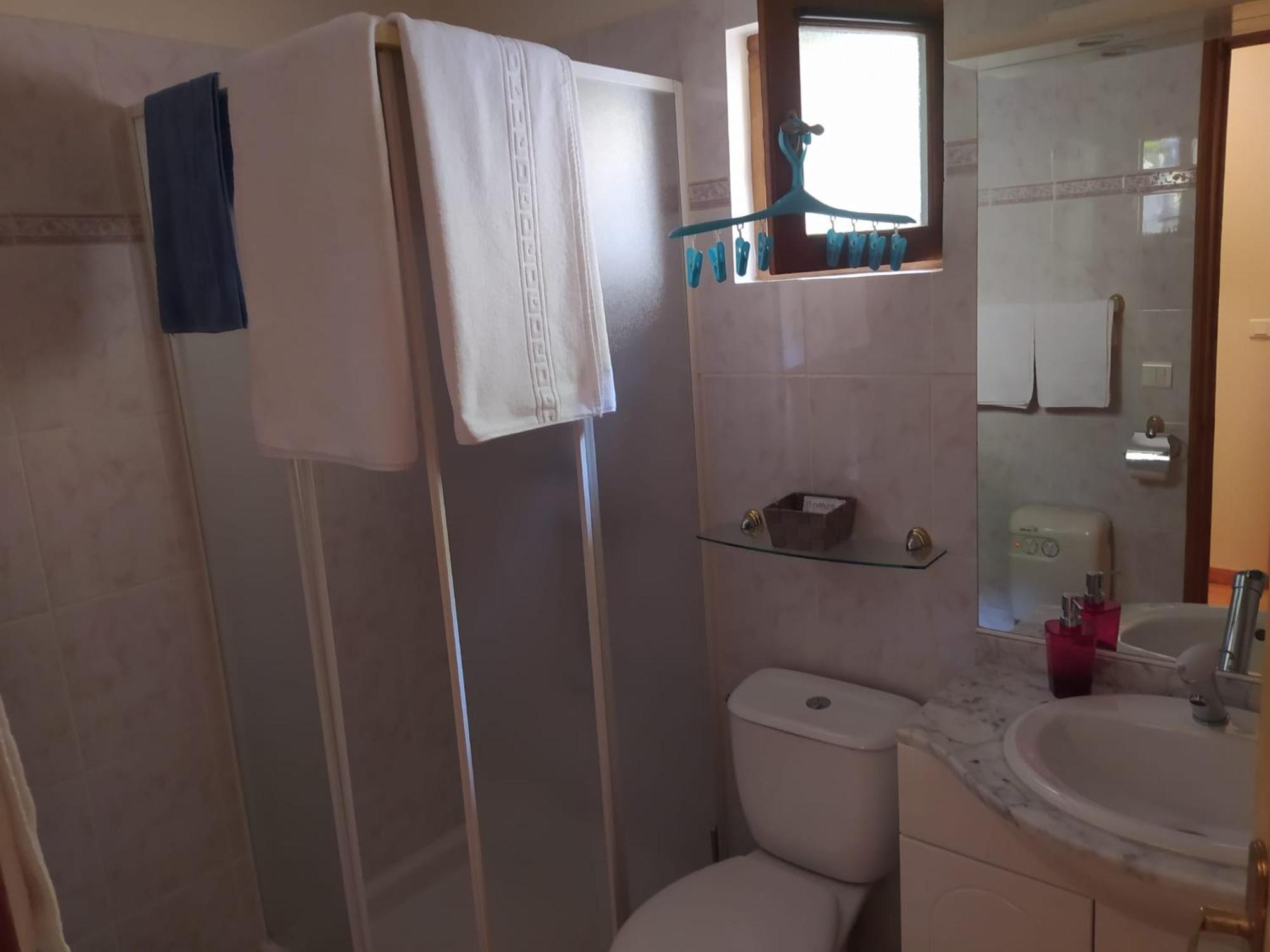 Double Room with Private Bathroom photo 3