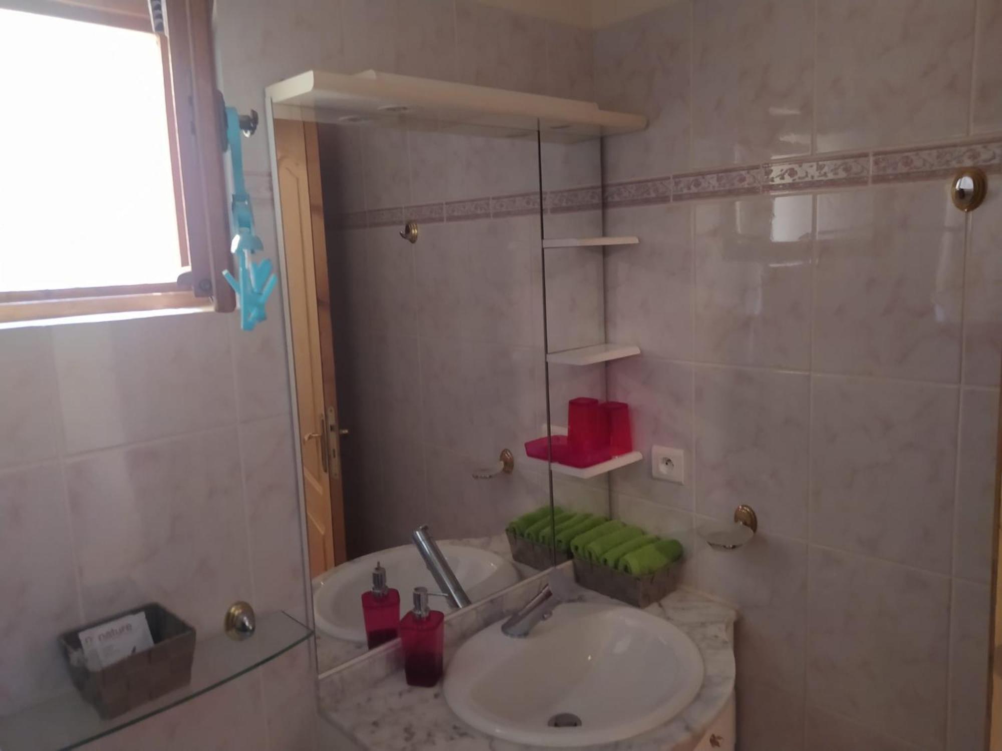 Double Room with Private Bathroom photo 2