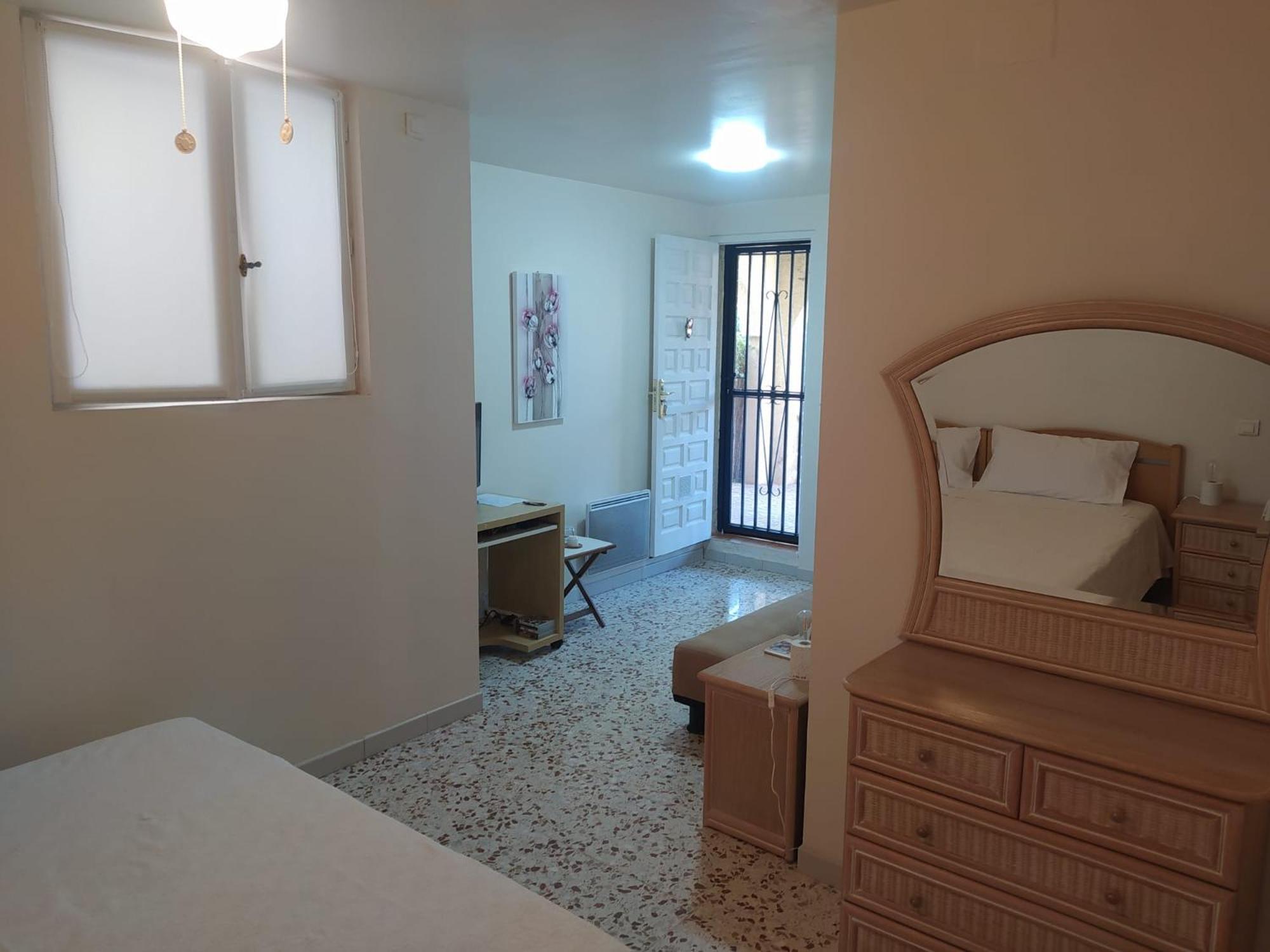Habitación Doble con Baño Privado