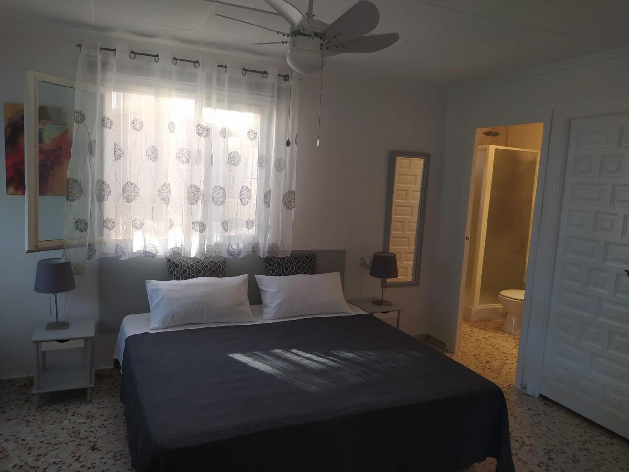 Habitación Doble con Baño Privado