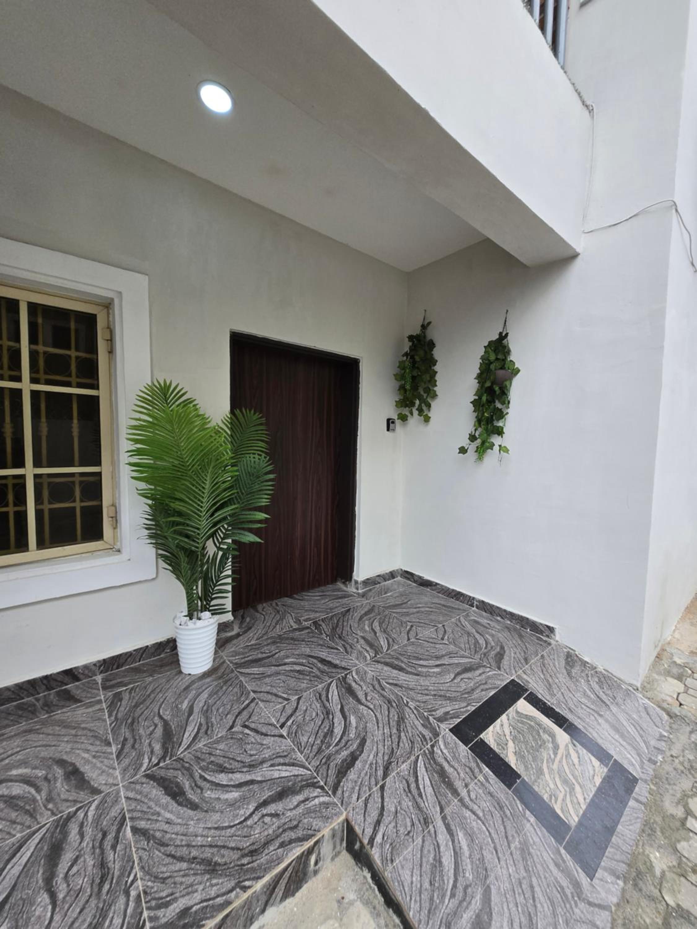 Apartment - Ground Floor photo 2