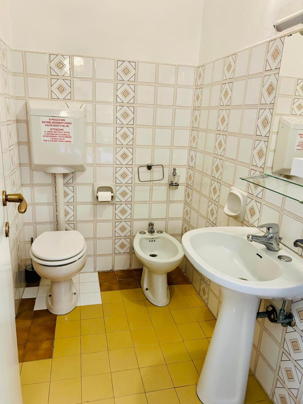 Double or Twin Room photo 2