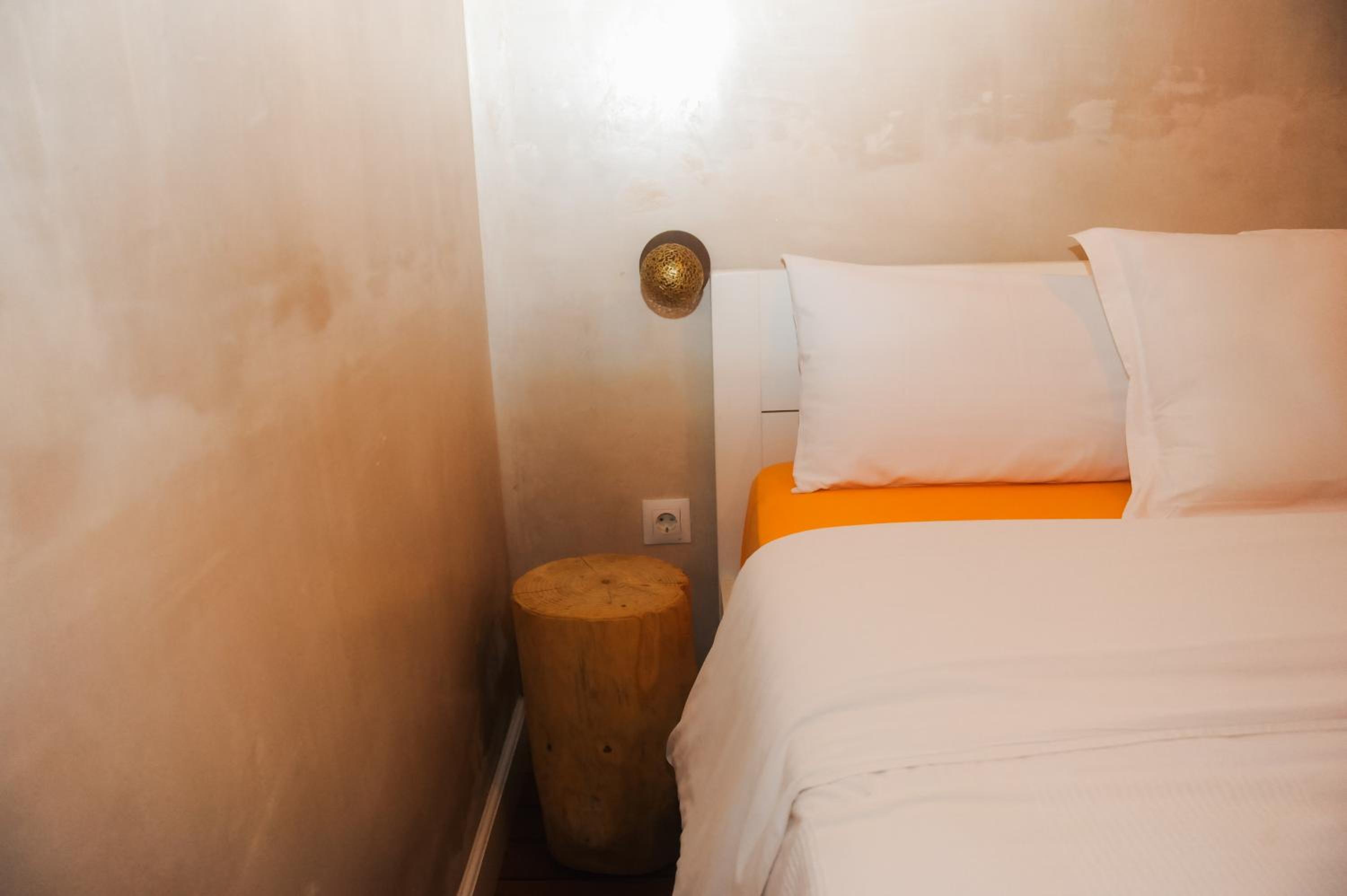 Double Room - Photo 8