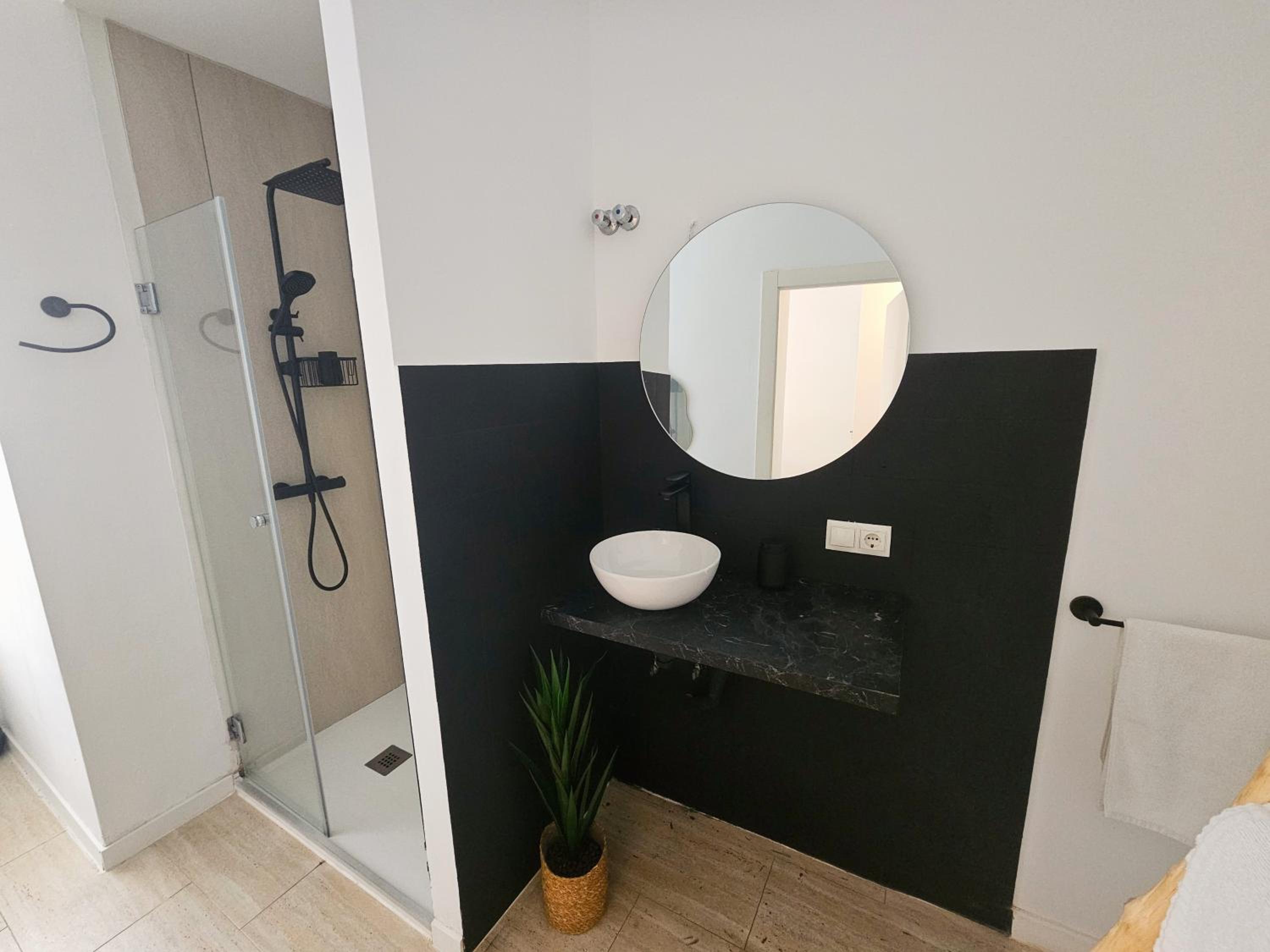 Standard Double or Twin Room photo 3
