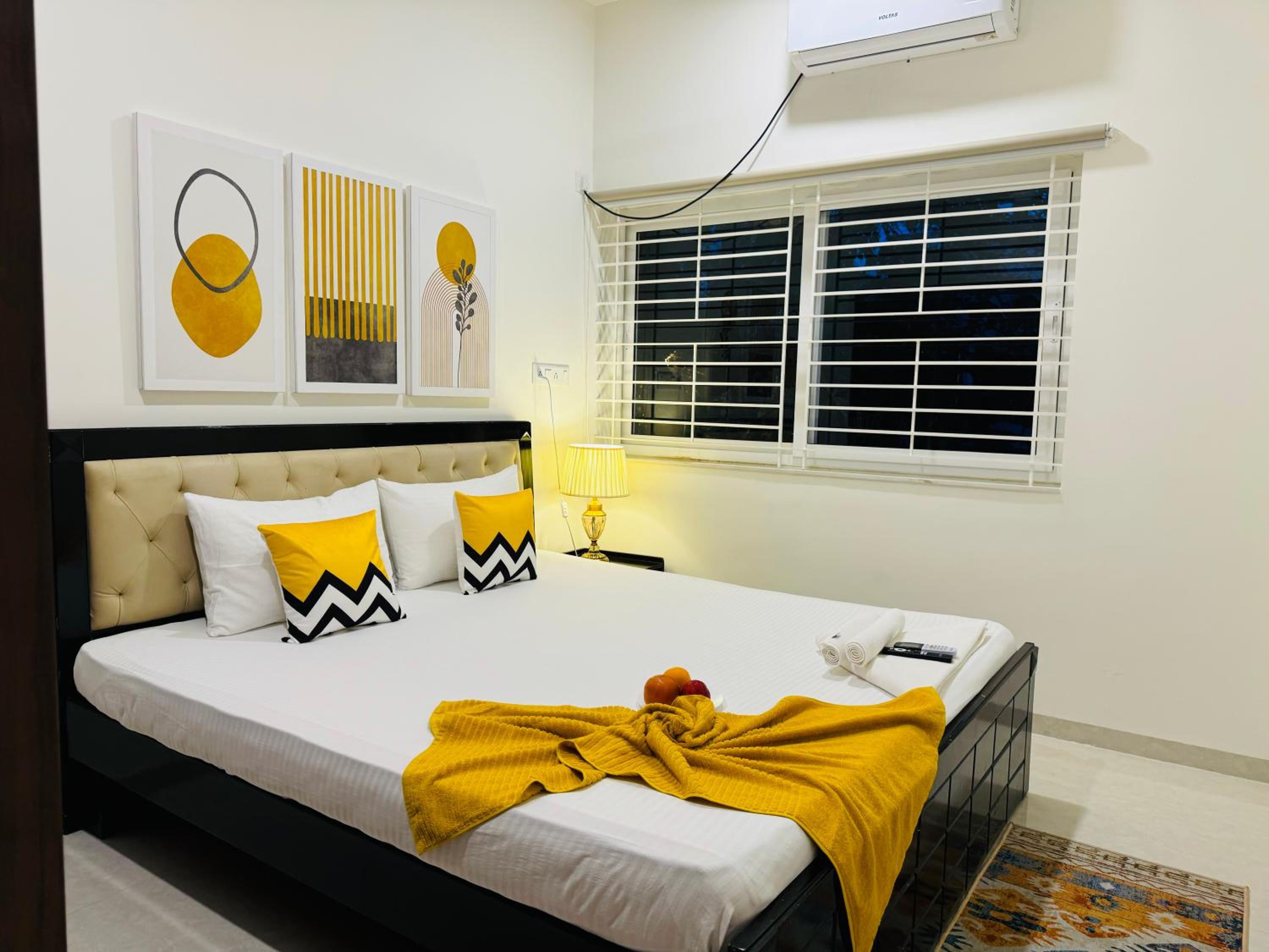 Standard Two-Bedroom Apartment - Photo 5