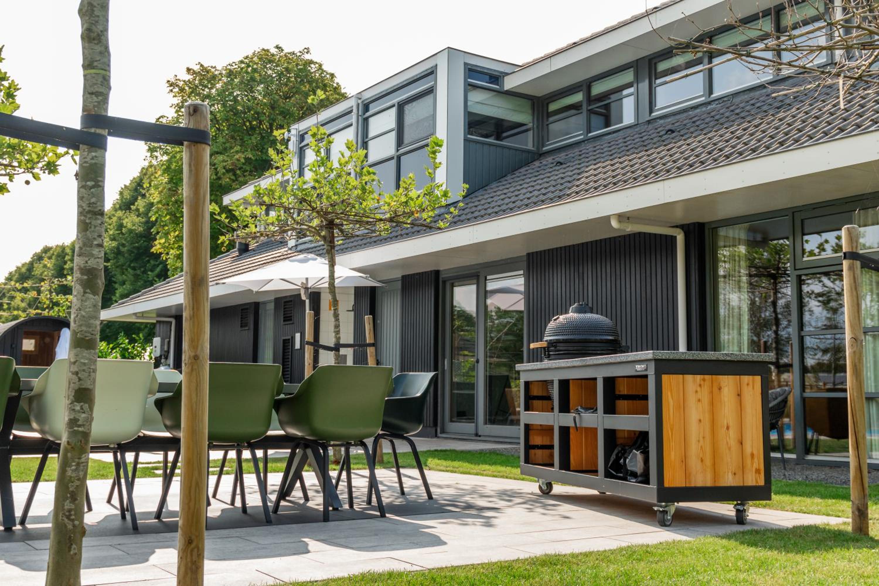 Villa photo 2