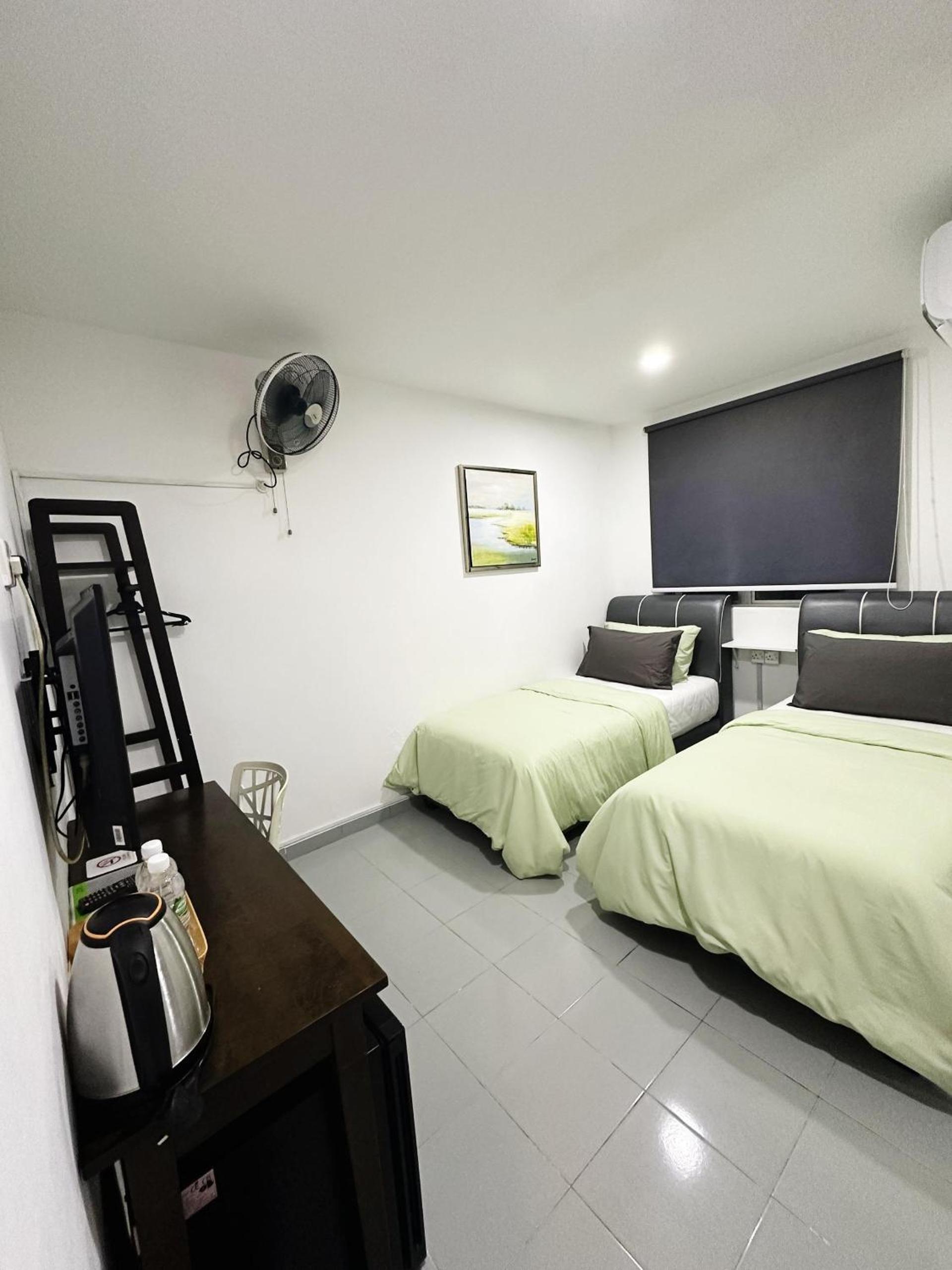 Standard Twin Room