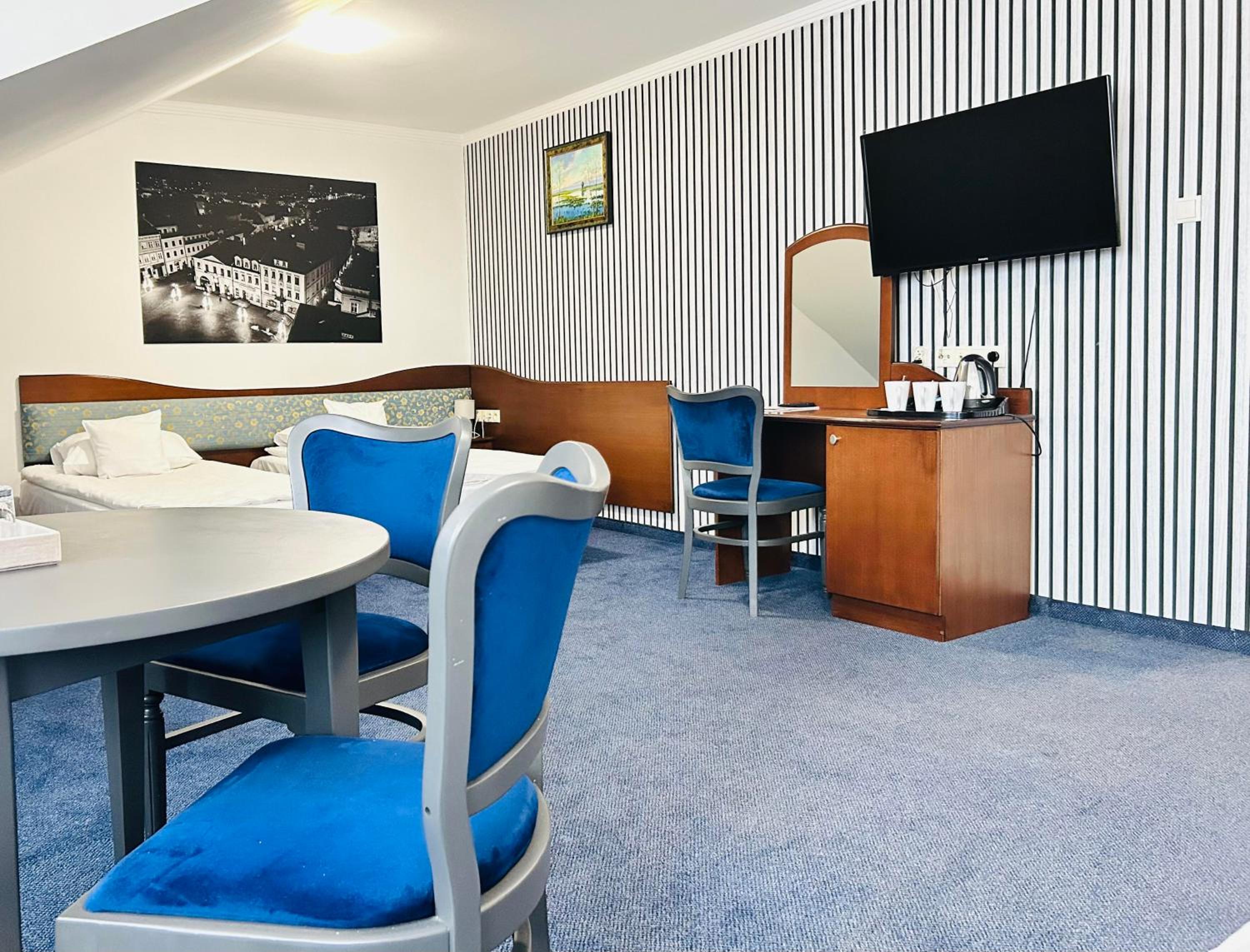 Studio with 1 King Bed