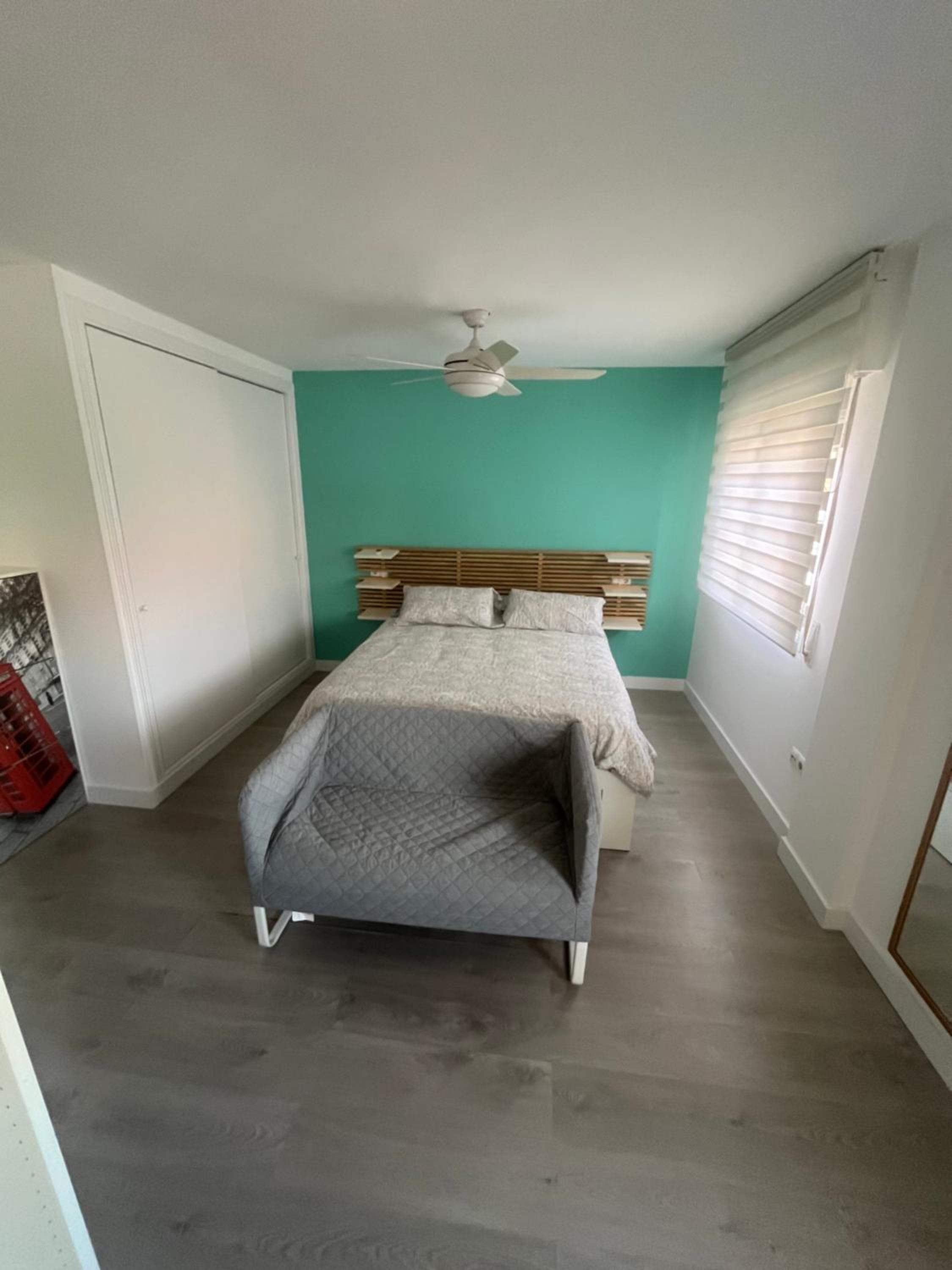 Three-Bedroom House photo 3
