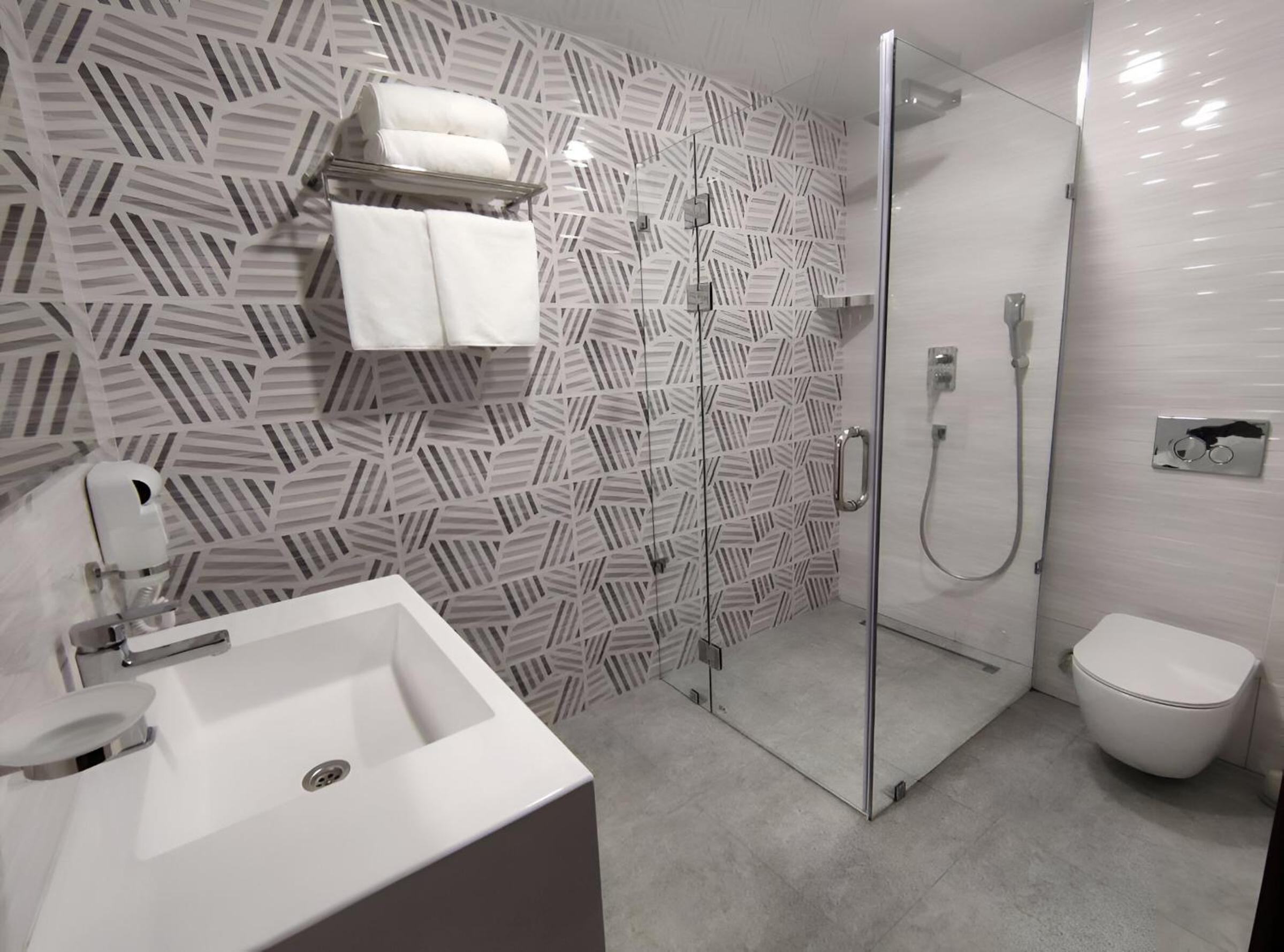 Budget Double or Twin Room - Photo 4