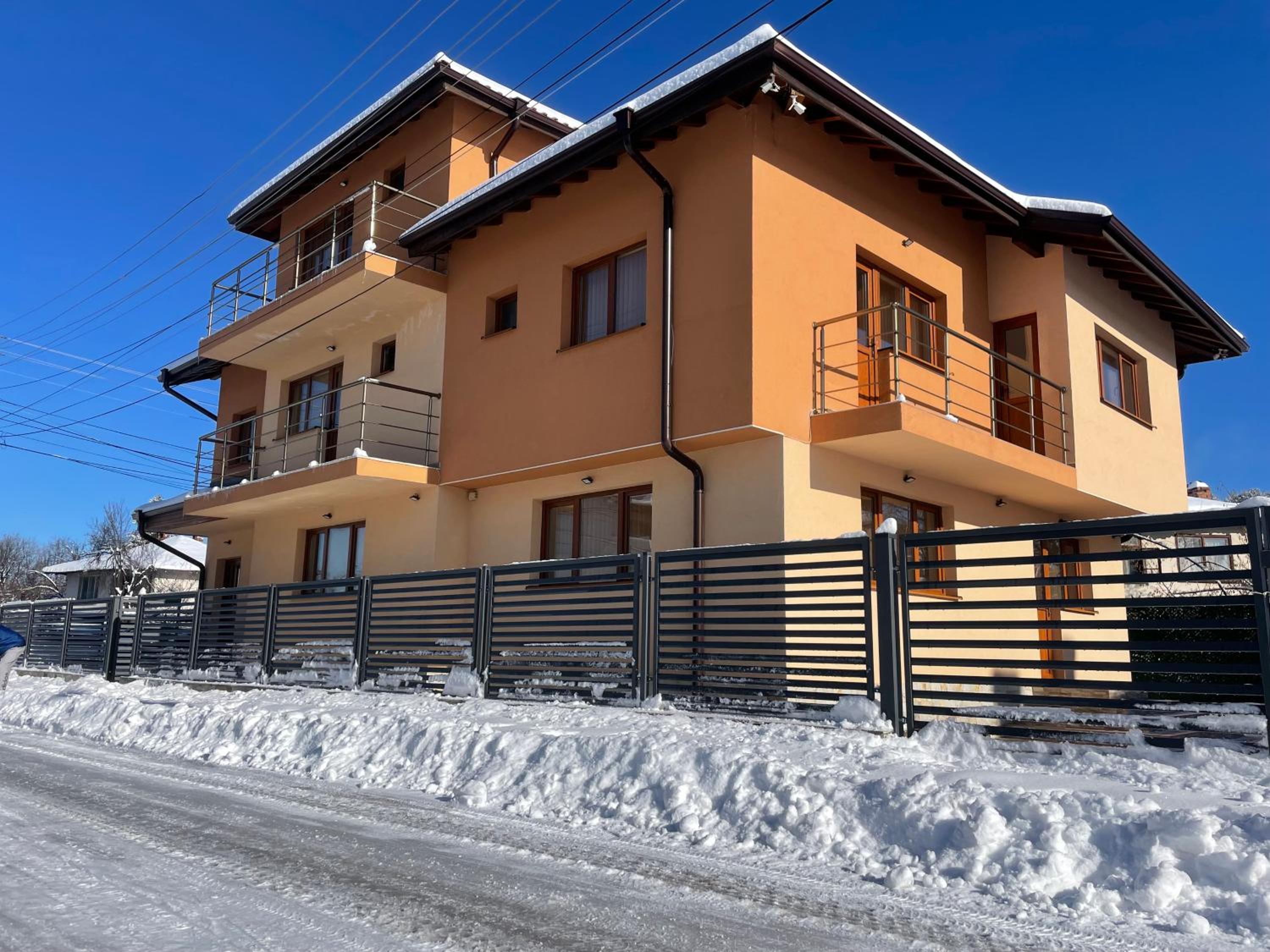 Villa photo 3