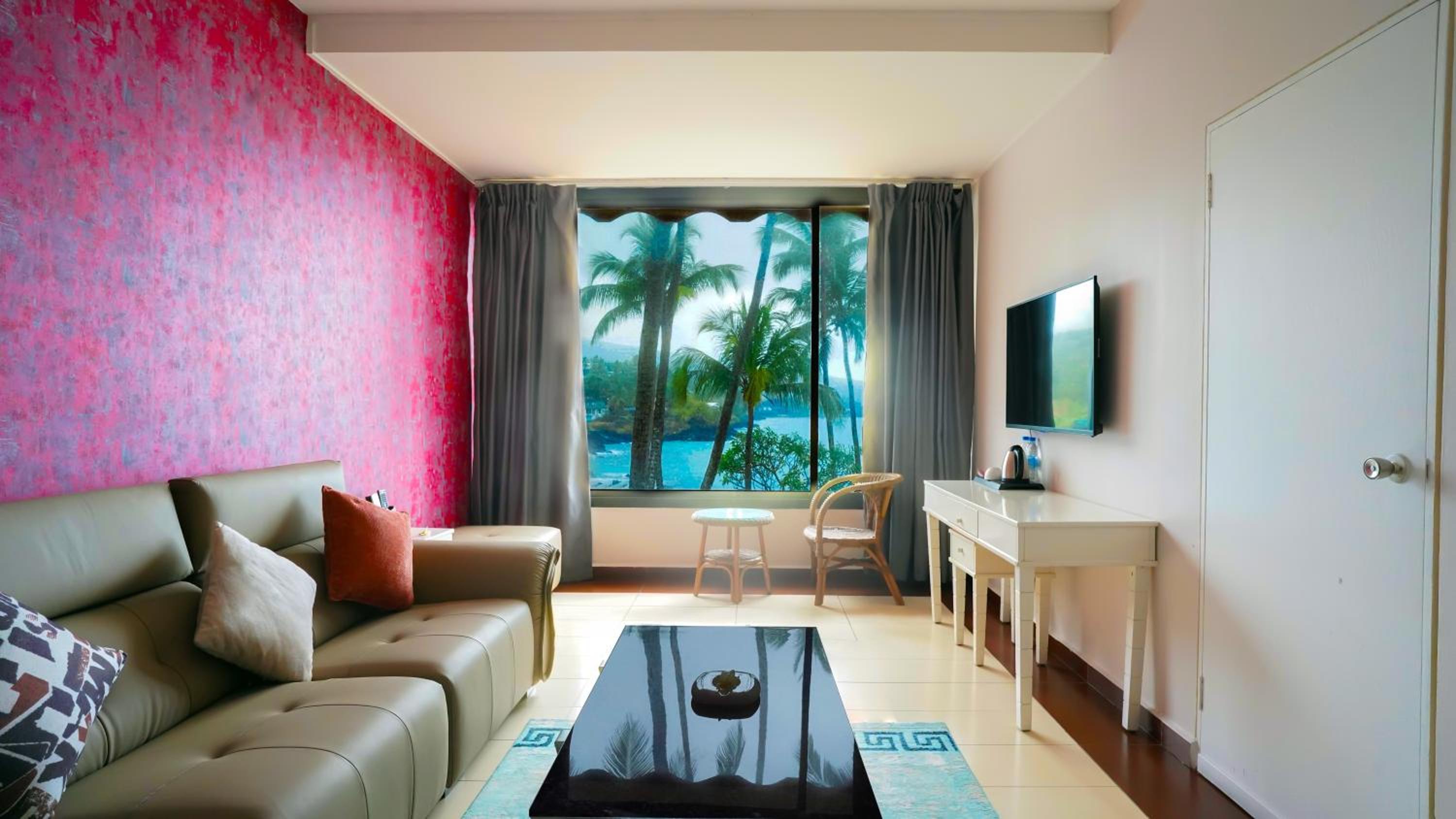 Deluxe Suite