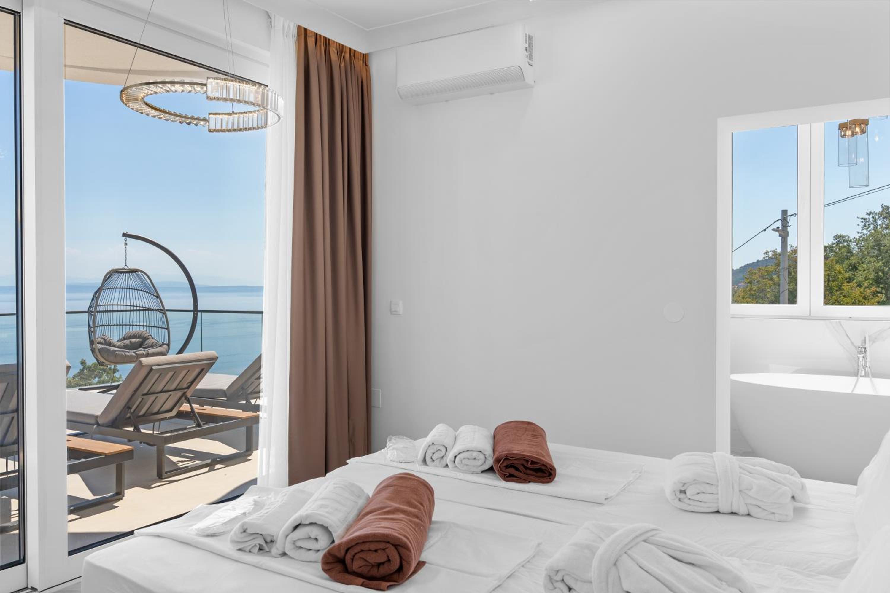 Two-Bedroom Apartment - Oceanfront  photo 3