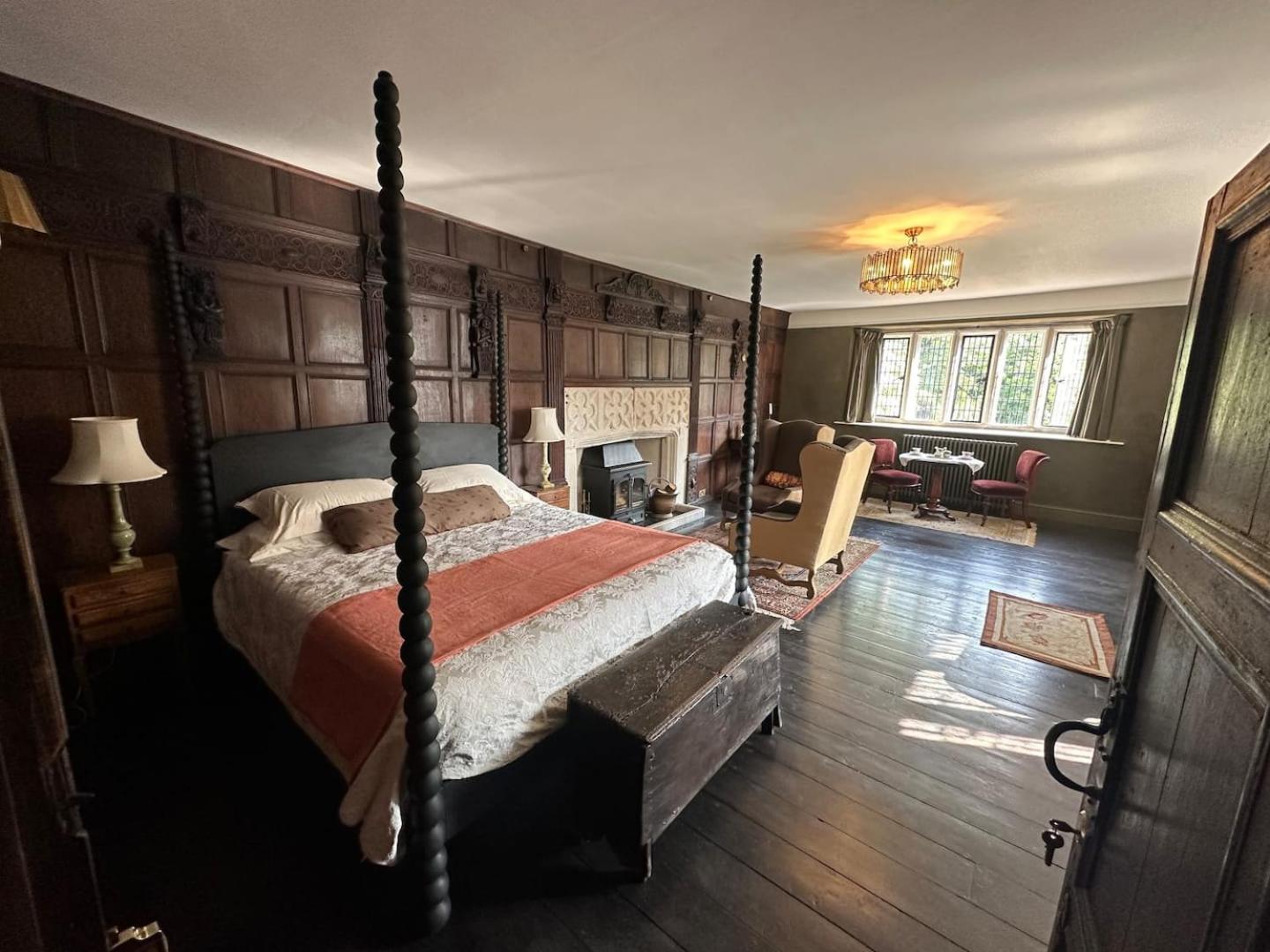 Deluxe Double Room with Bath photo 1