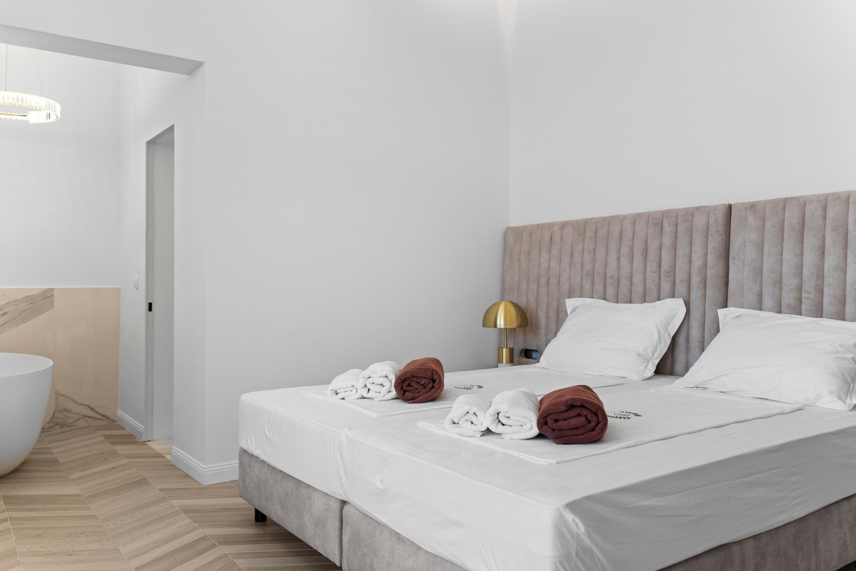 One-Bedroom Apartment with Balcony and Sea View photo 1