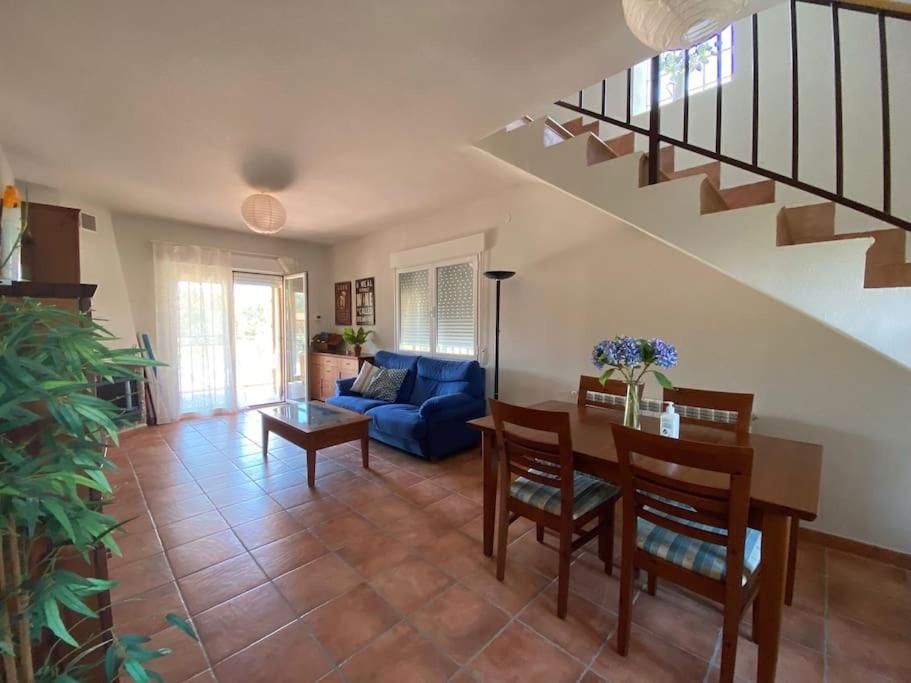 Casa de cuatro habitaciones