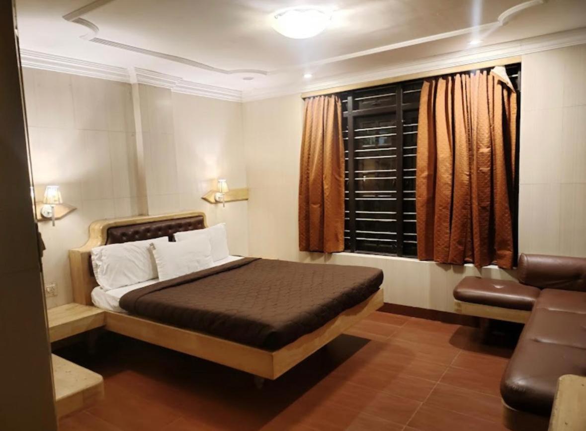 Deluxe Room - Photo 7