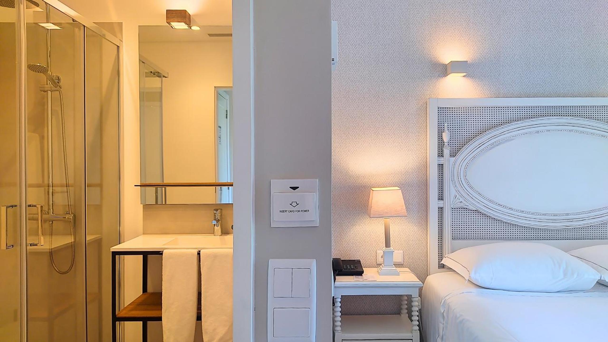 Standard Double Room - Photo 1