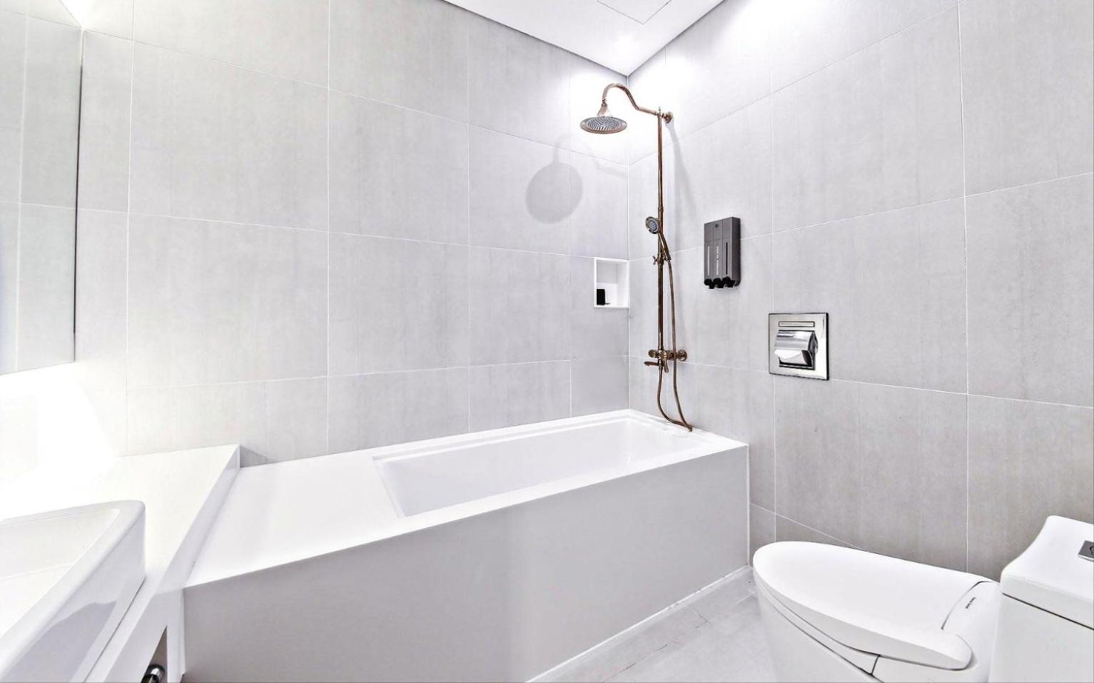 Standard Double Room - Photo 9