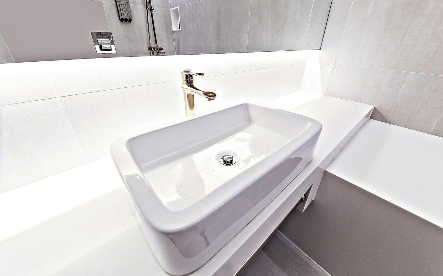 Standard Double Room - Photo 10