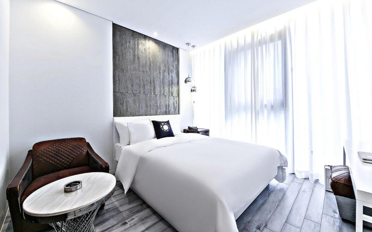 Standard Double Room - Photo 7