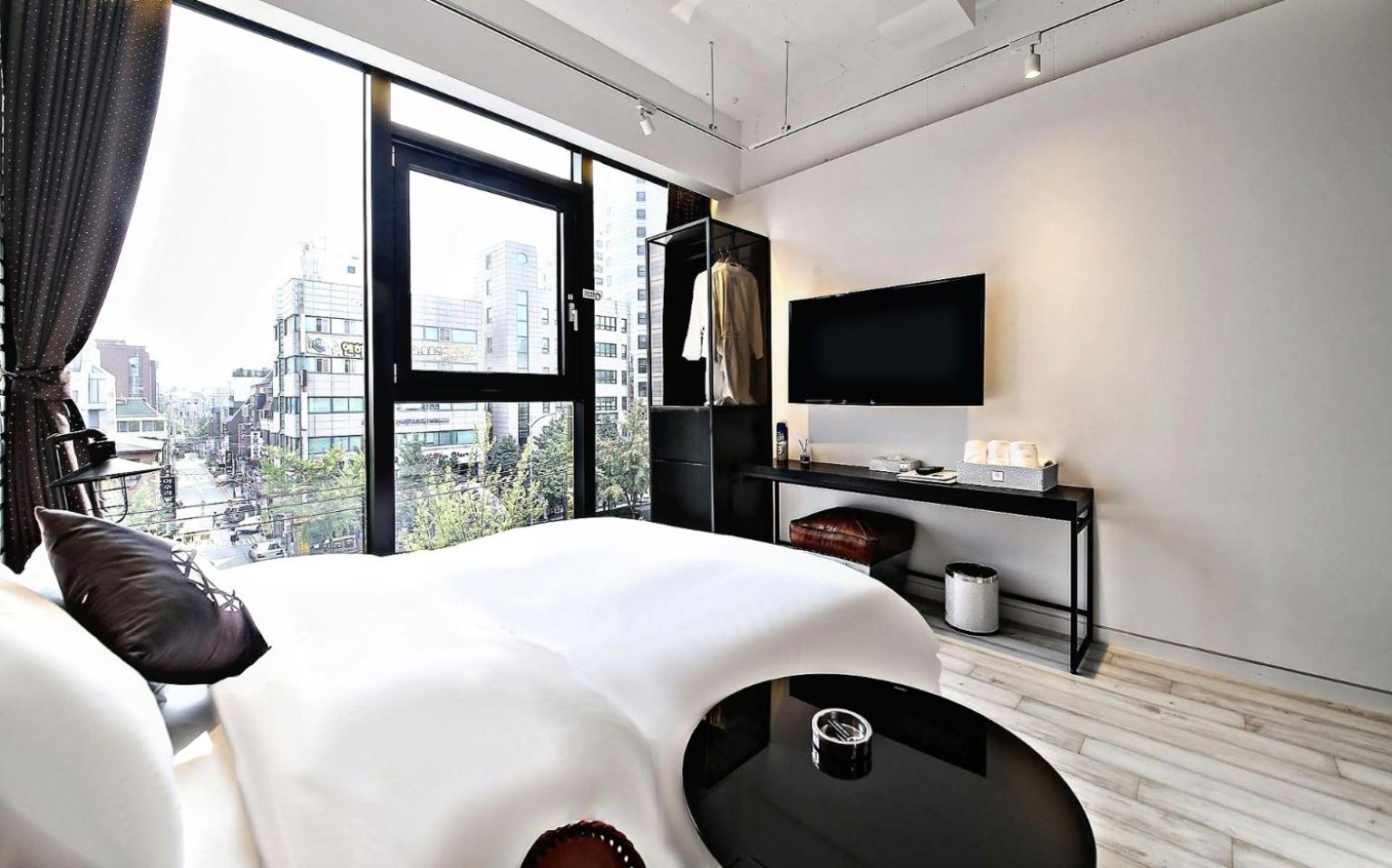 Standard Double Room - Photo 3