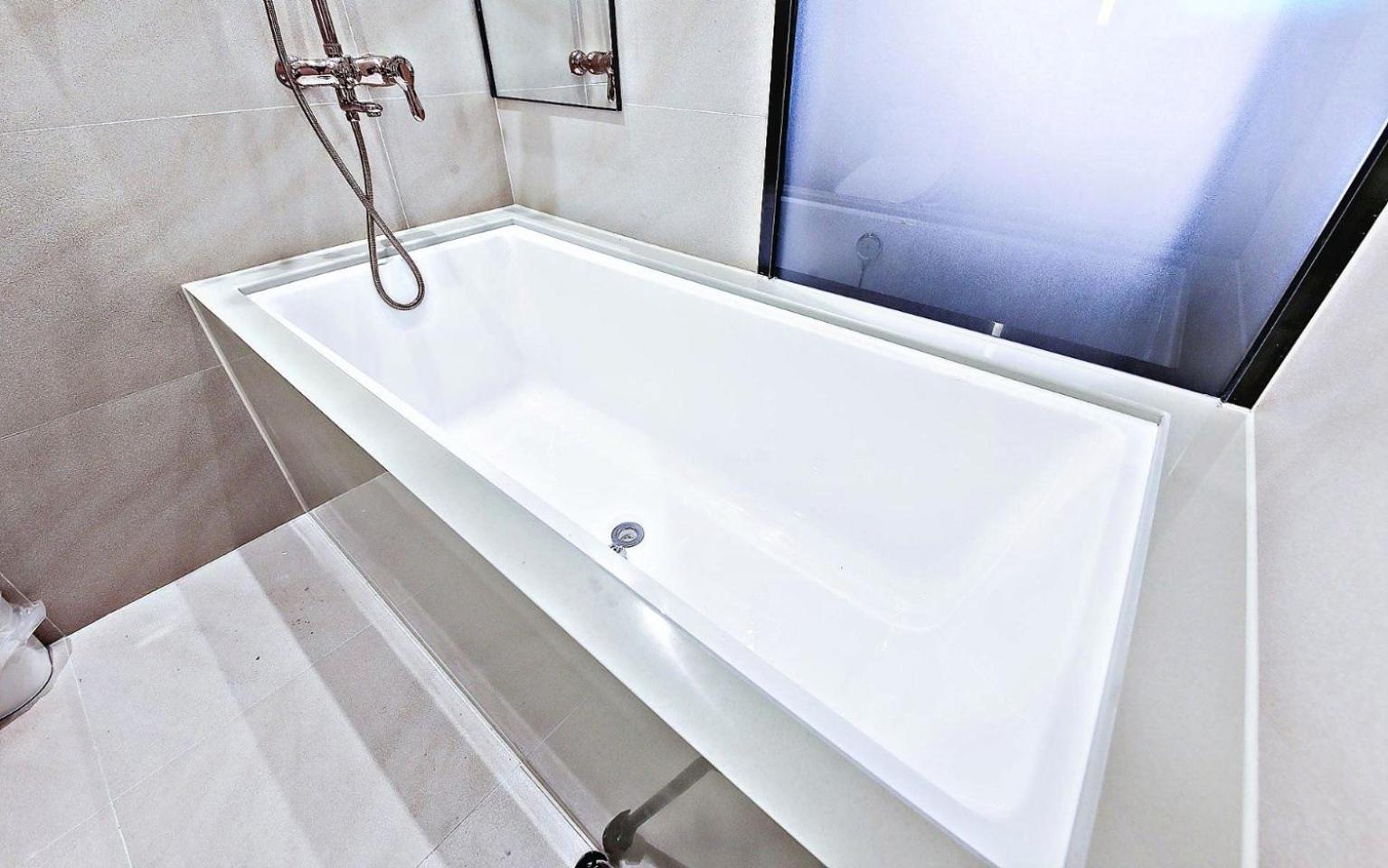 Standard Double Room - Photo 12