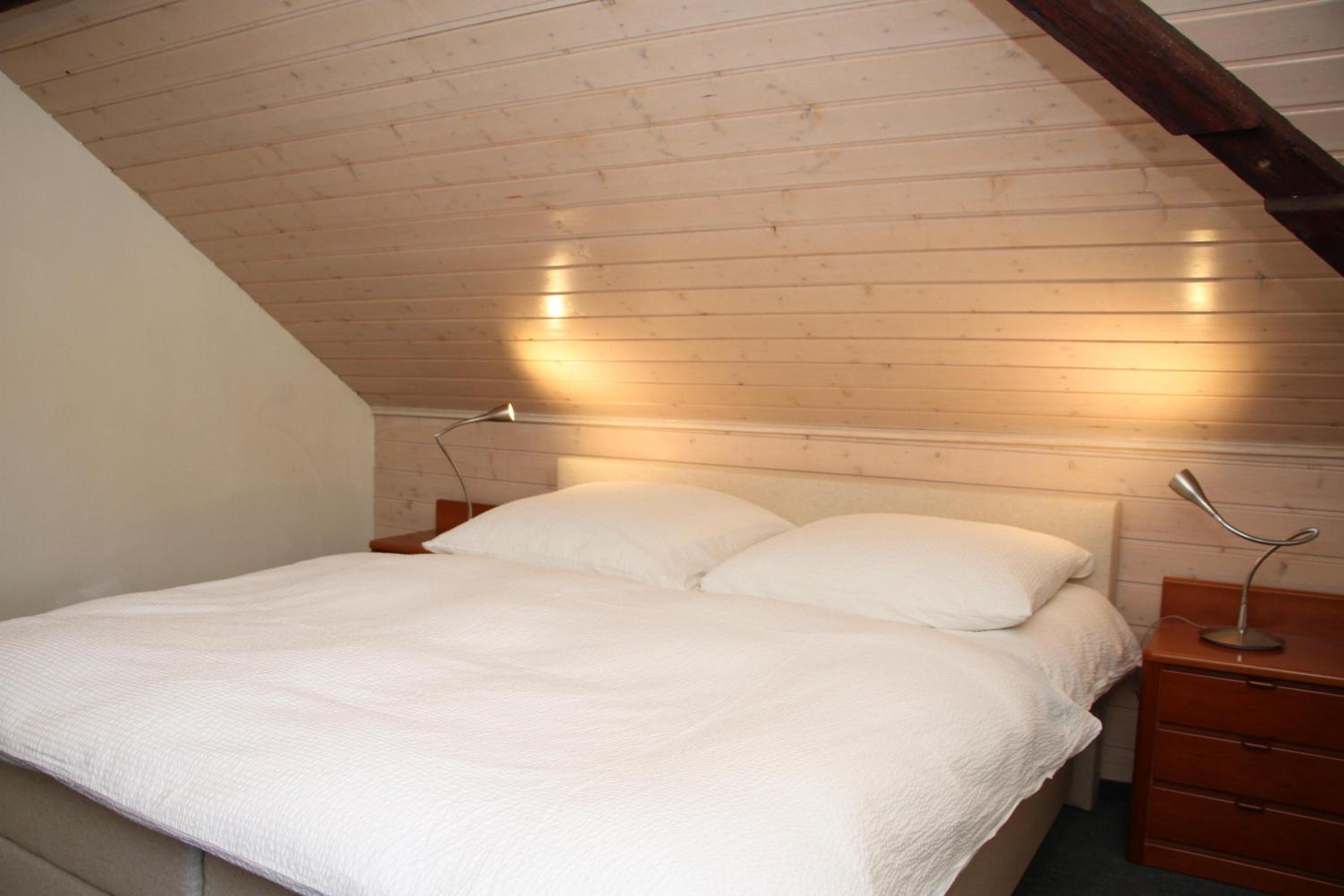 Four-Bedroom Apartment with Balcony photo 1