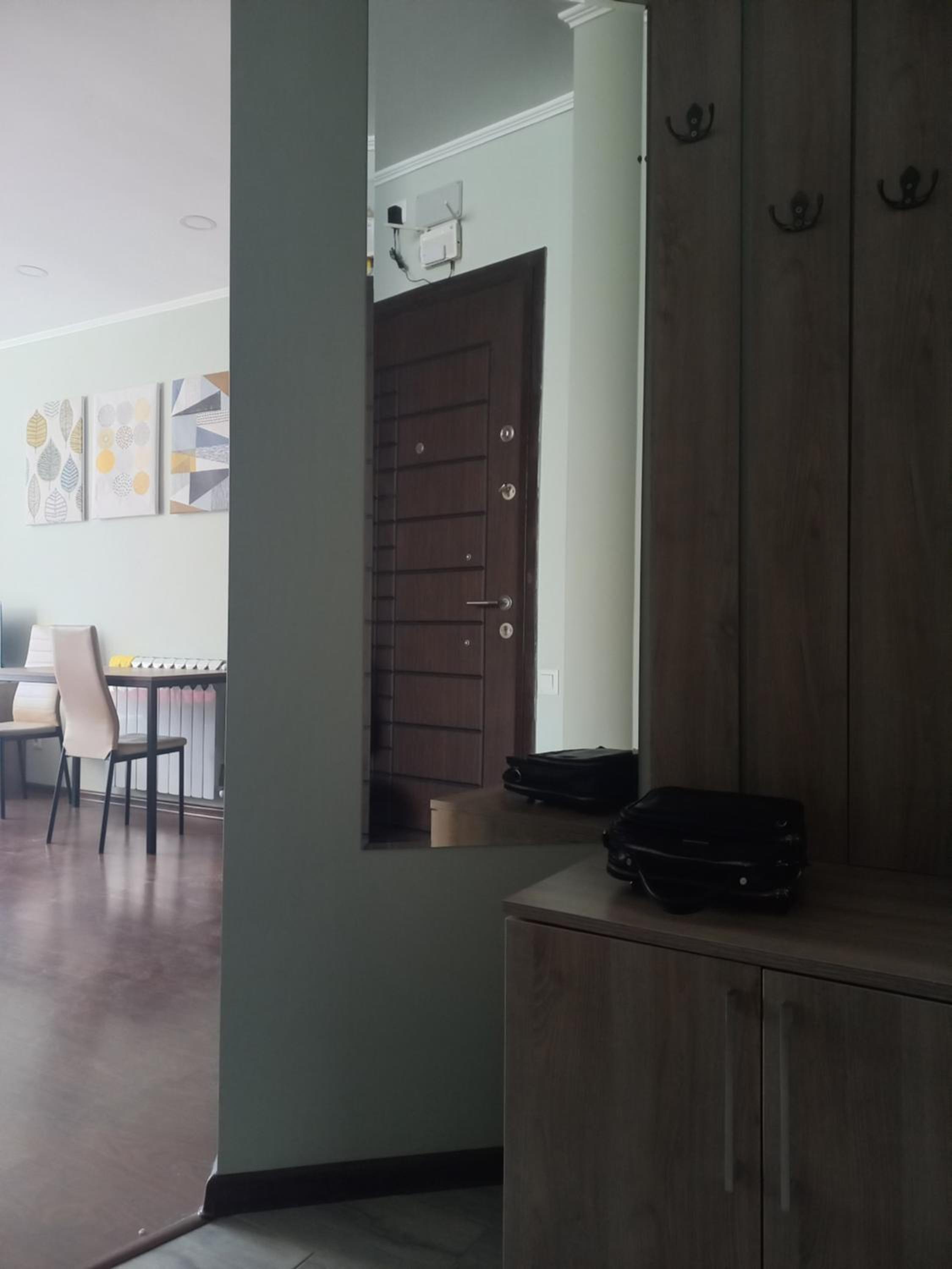 One-Bedroom Apartment photo 2