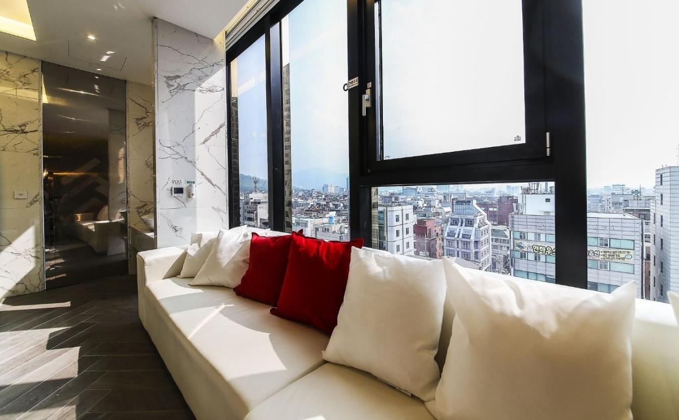 Suite - Photo 6