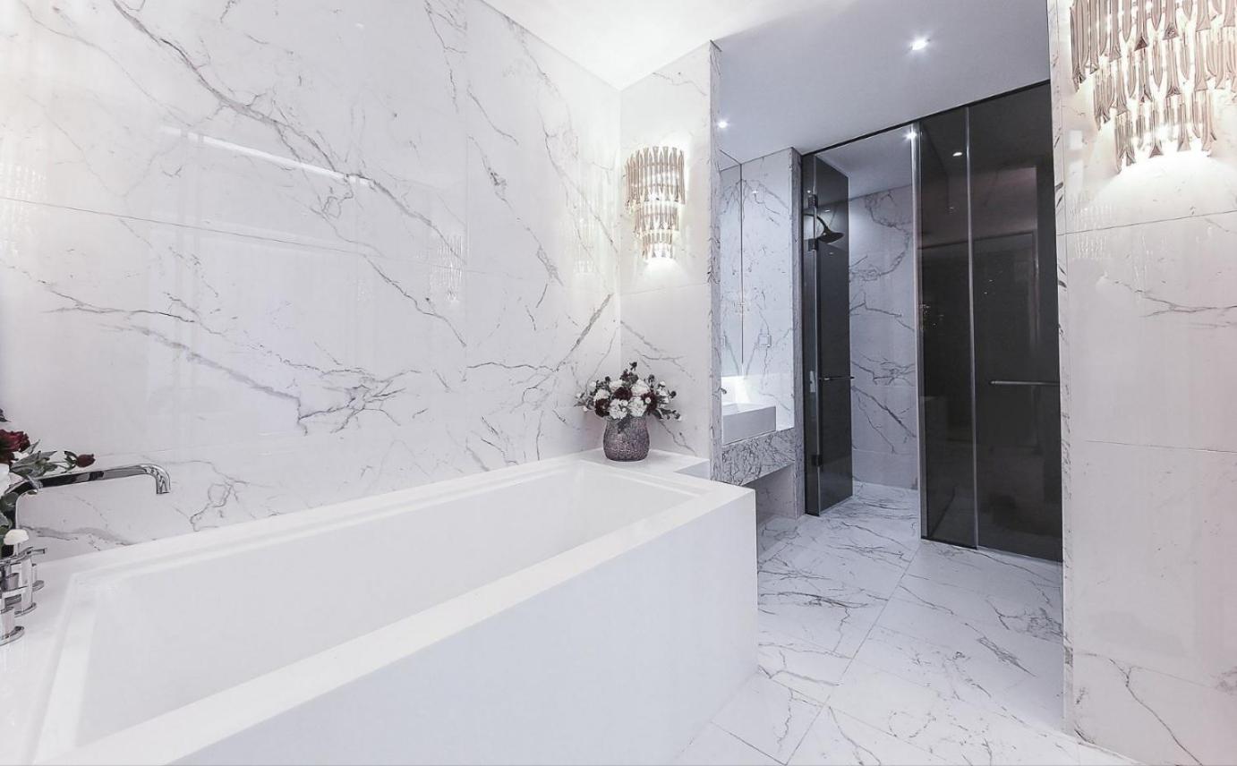 Suite - Photo 9