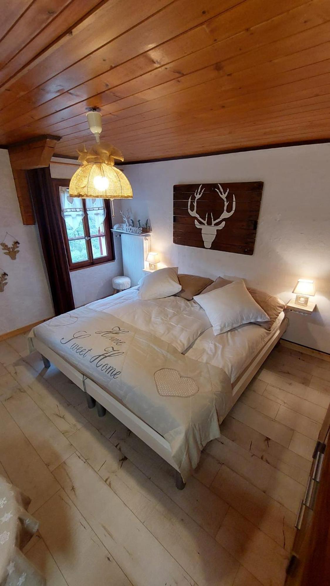 Double or Twin Room with Shared Bathroom photo 2