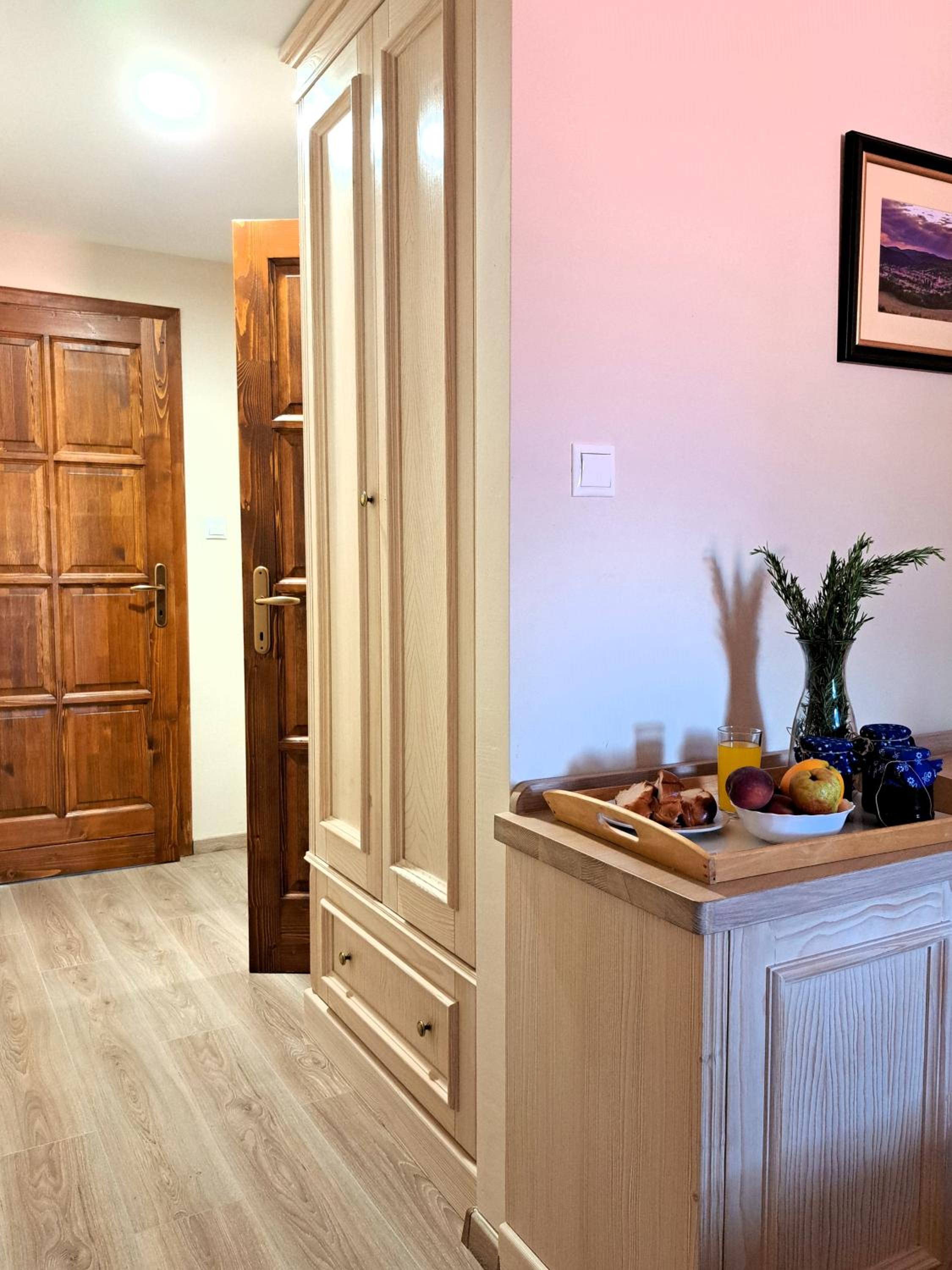 Double Room with Private Bathroom photo 1