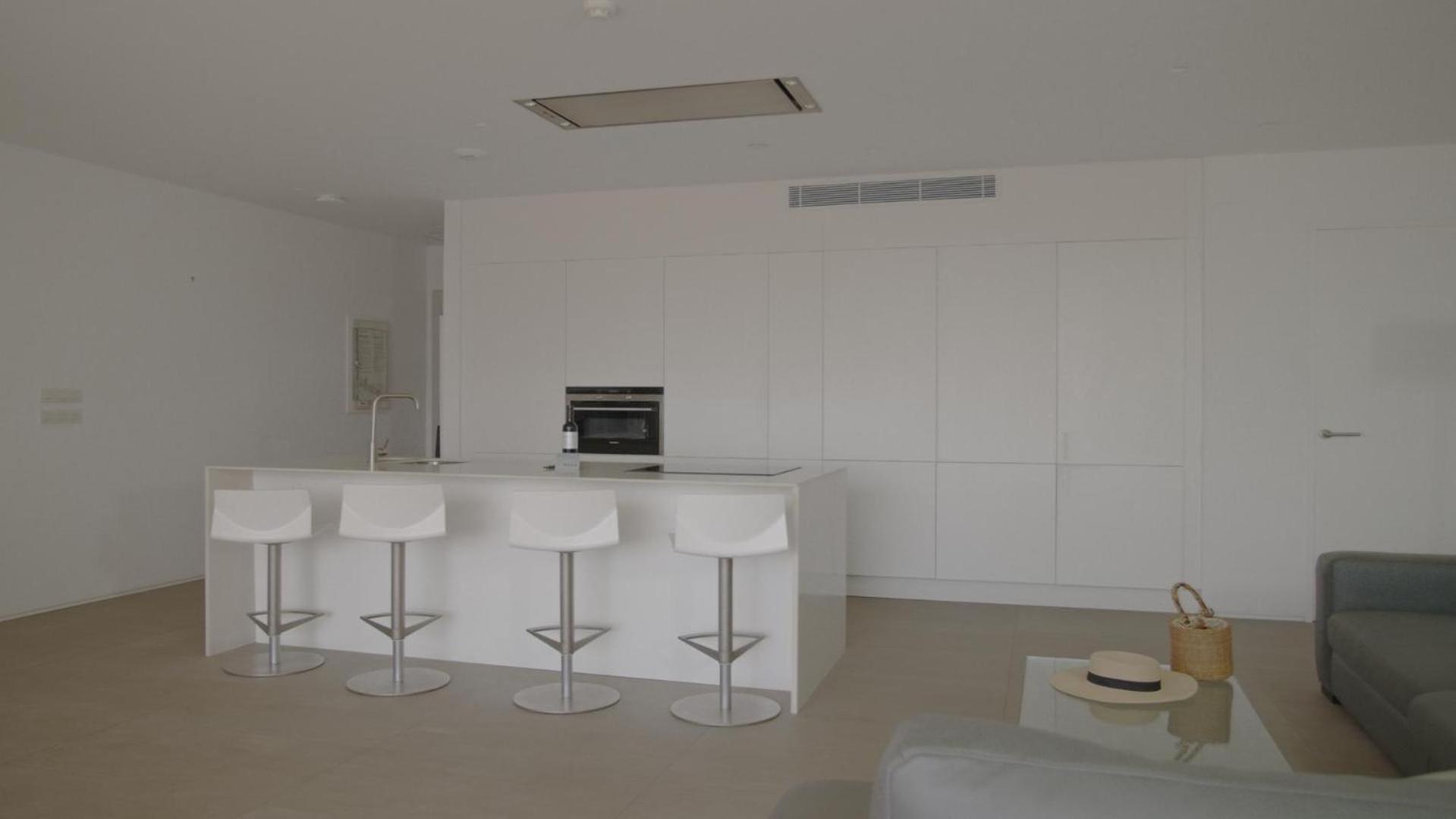 Serenity Lago 2 bedroom Suite with jacuzzi and sea view thumbnail 6