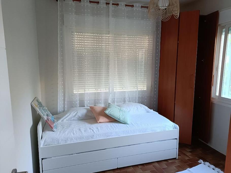 Casa de cuatro habitaciones