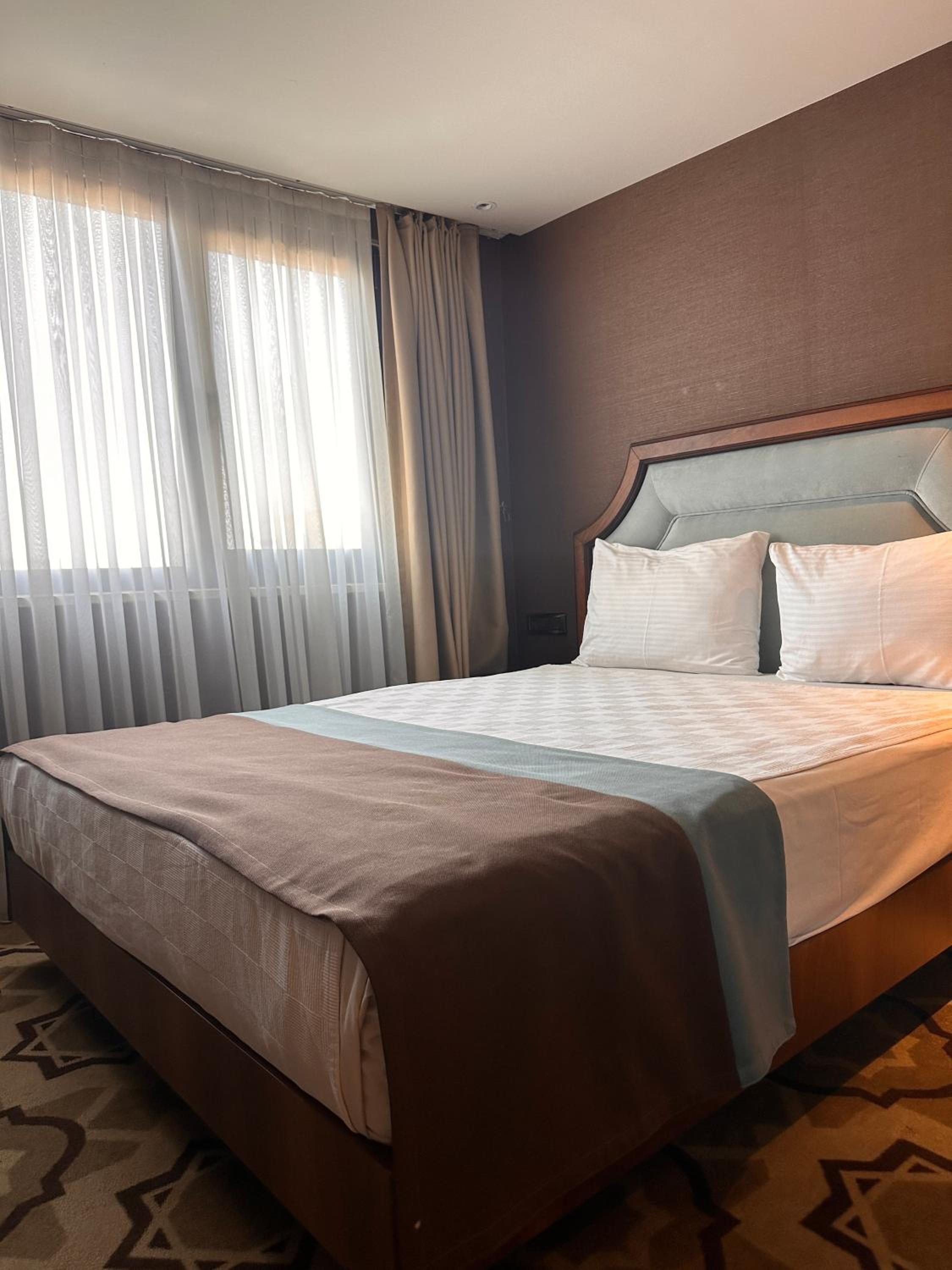 Economy Double Room photo 1