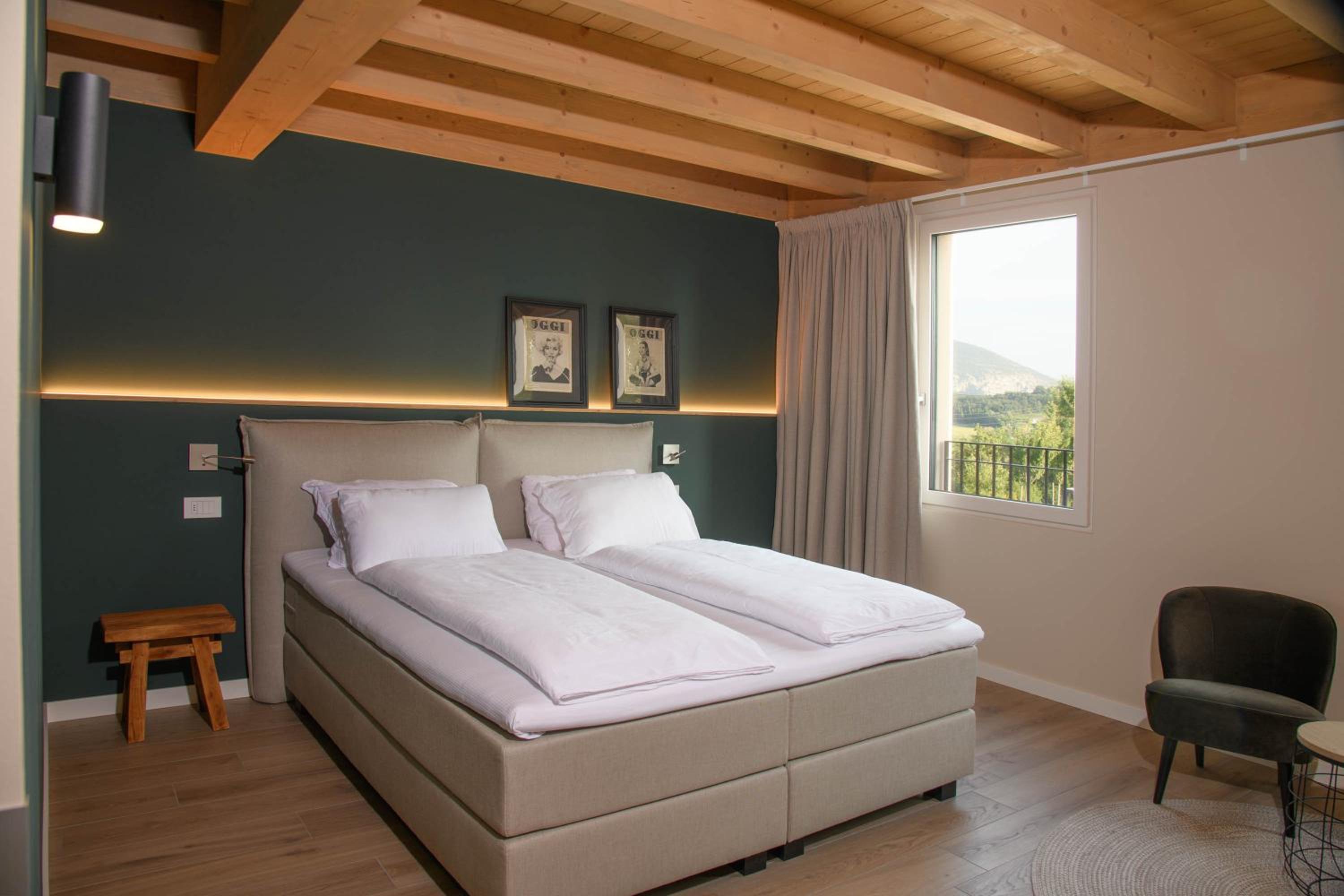 Deluxe King Suite